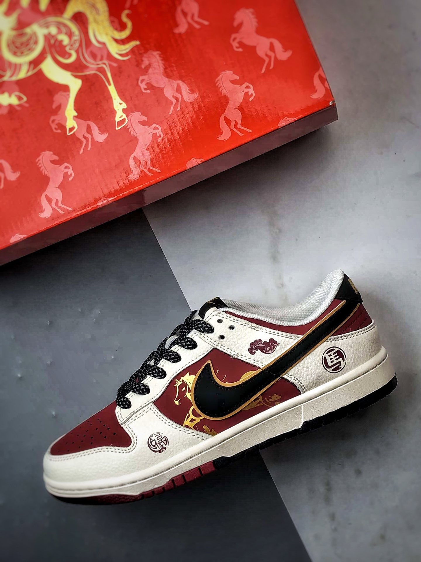 NK Dunk Low Retro ”DIY高端定制” 马年限定米红黑 低帮休闲运动板鞋 QW5288-113-Top High Quatity Cheap Sneakers Fashion Clothing Clothes Bags handbags Shoes of all Brand wholesale With The best Quality And Beautiful Price from China Factory Chinese suppliers wholesaler seller NK Dunk Low Retro ”DIY高端定制” 马年限定米红黑 低帮休闲运动板鞋 QW5288-113