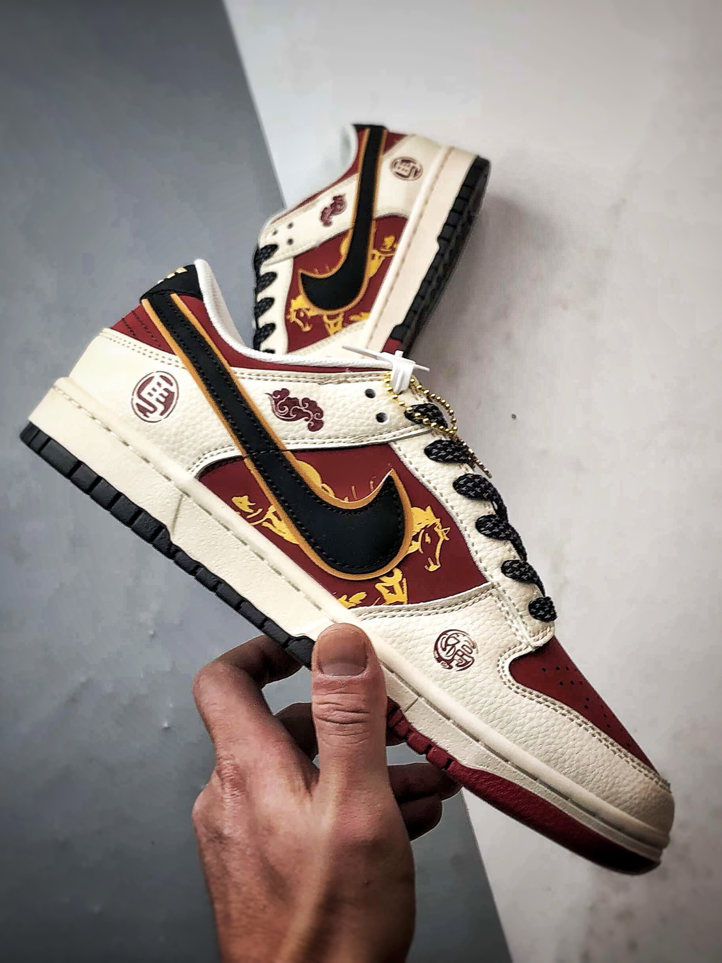 NK Dunk Low Retro ”DIY高端定制” 马年限定米红黑 低帮休闲运动板鞋 QW5288-113-Top High Quatity Cheap Sneakers Fashion Clothing Clothes Bags handbags Shoes of all Brand wholesale With The best Quality And Beautiful Price from China Factory Chinese suppliers wholesaler seller NK Dunk Low Retro ”DIY高端定制” 马年限定米红黑 低帮休闲运动板鞋 QW5288-113