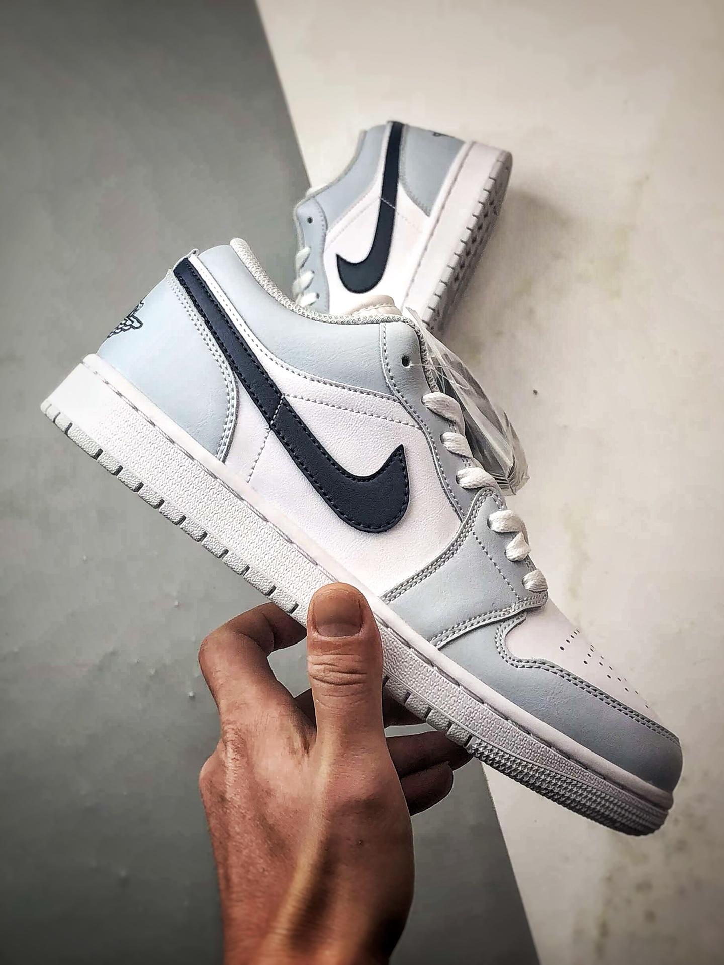 Air Jordan 1 Low 浅蓝白 553558-400