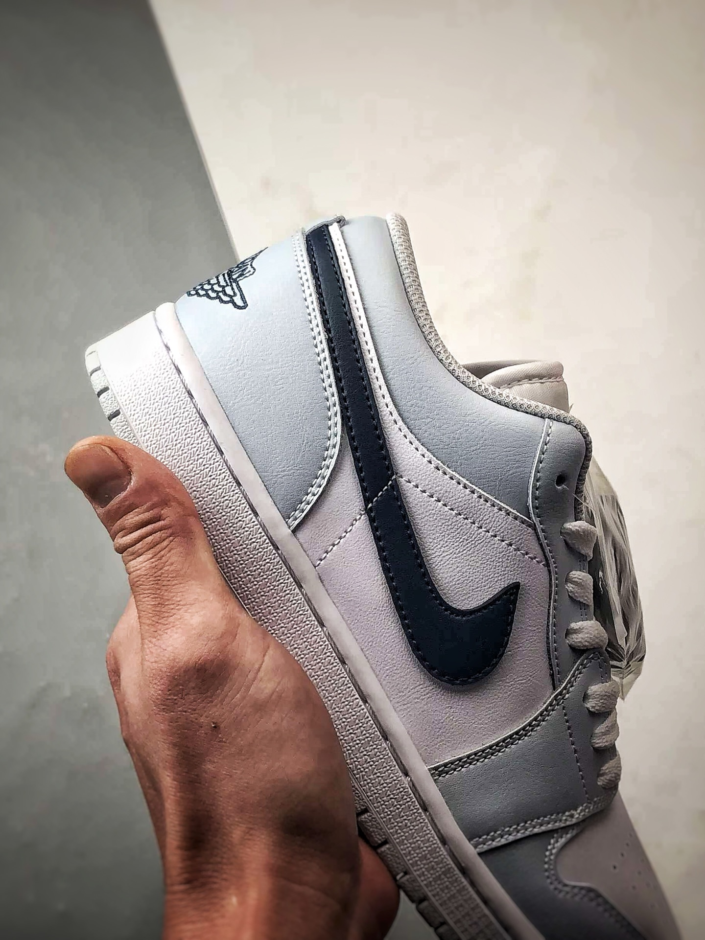 Air Jordan 1 Low 浅蓝白 553558-400