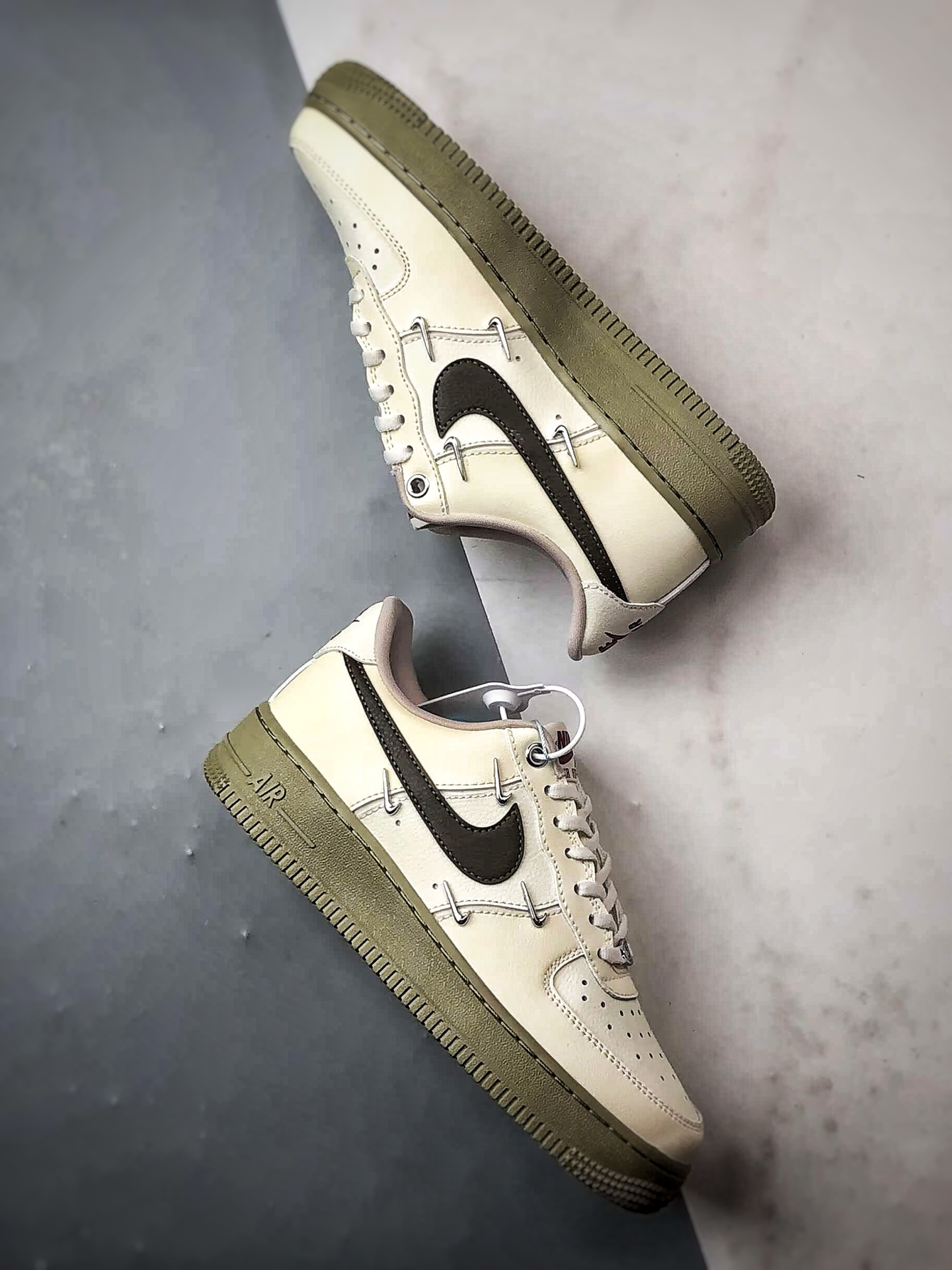 Air Force 1 '07 Low 马年米绿四小钩 IQ9802-022-Top High Quatity Cheap Sneakers Fashion Clothing Clothes Bags handbags Shoes of all Brand wholesale With The best Quality And Beautiful Price from China Factory Chinese suppliers wholesaler seller Air Force 1 '07 Low 马年米绿四小钩 IQ9802-022
