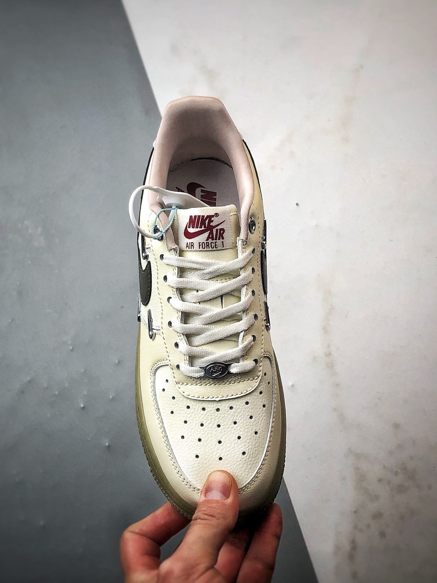 Air Force 1 '07 Low 马年米绿四小钩 IQ9802-022-Top High Quatity Cheap Sneakers Fashion Clothing Clothes Bags handbags Shoes of all Brand wholesale With The best Quality And Beautiful Price from China Factory Chinese suppliers wholesaler seller Air Force 1 '07 Low 马年米绿四小钩 IQ9802-022