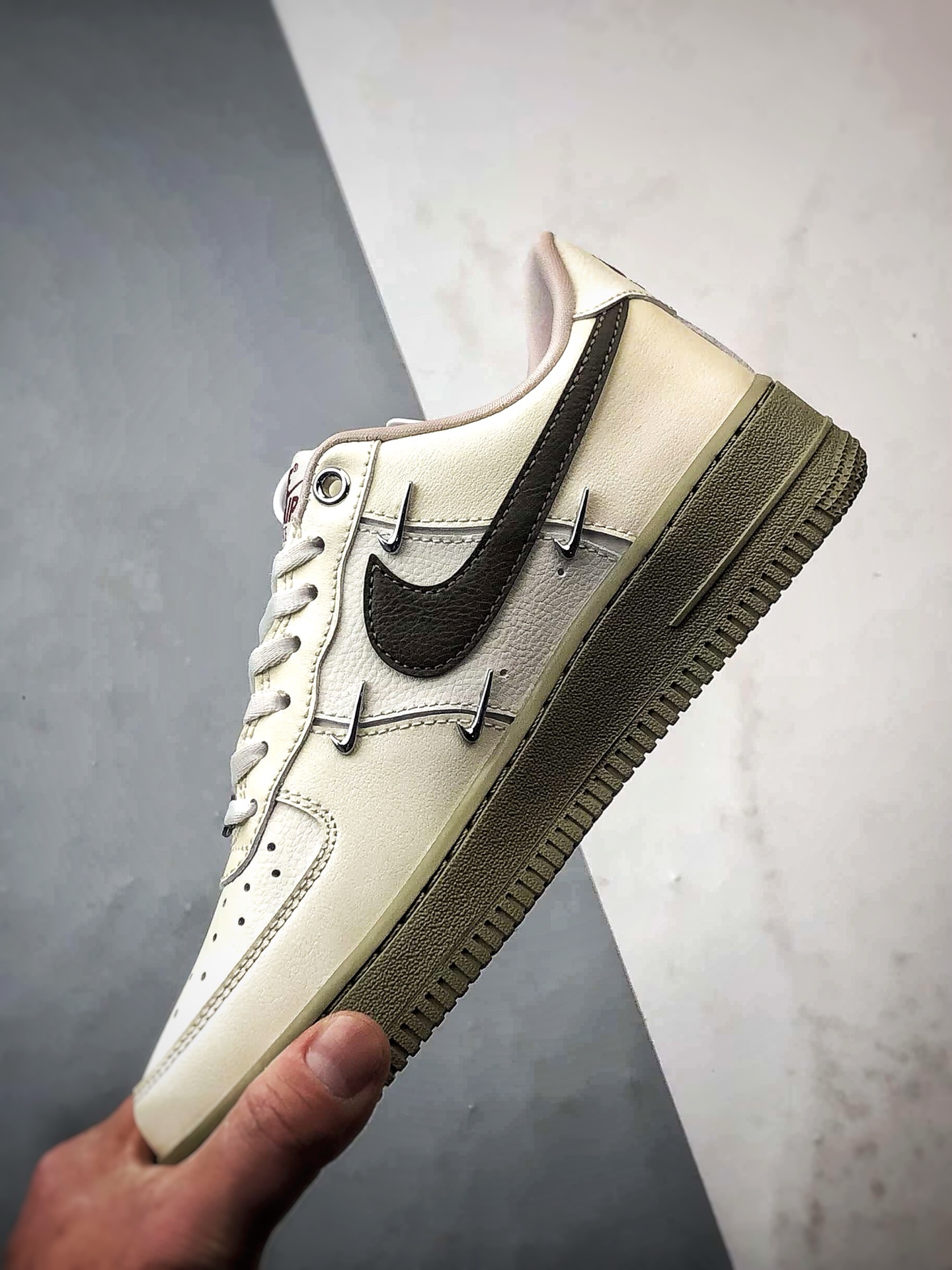 Air Force 1 '07 Low 马年米绿四小钩 IQ9802-022-Top High Quatity Cheap Sneakers Fashion Clothing Clothes Bags handbags Shoes of all Brand wholesale With The best Quality And Beautiful Price from China Factory Chinese suppliers wholesaler seller Air Force 1 '07 Low 马年米绿四小钩 IQ9802-022