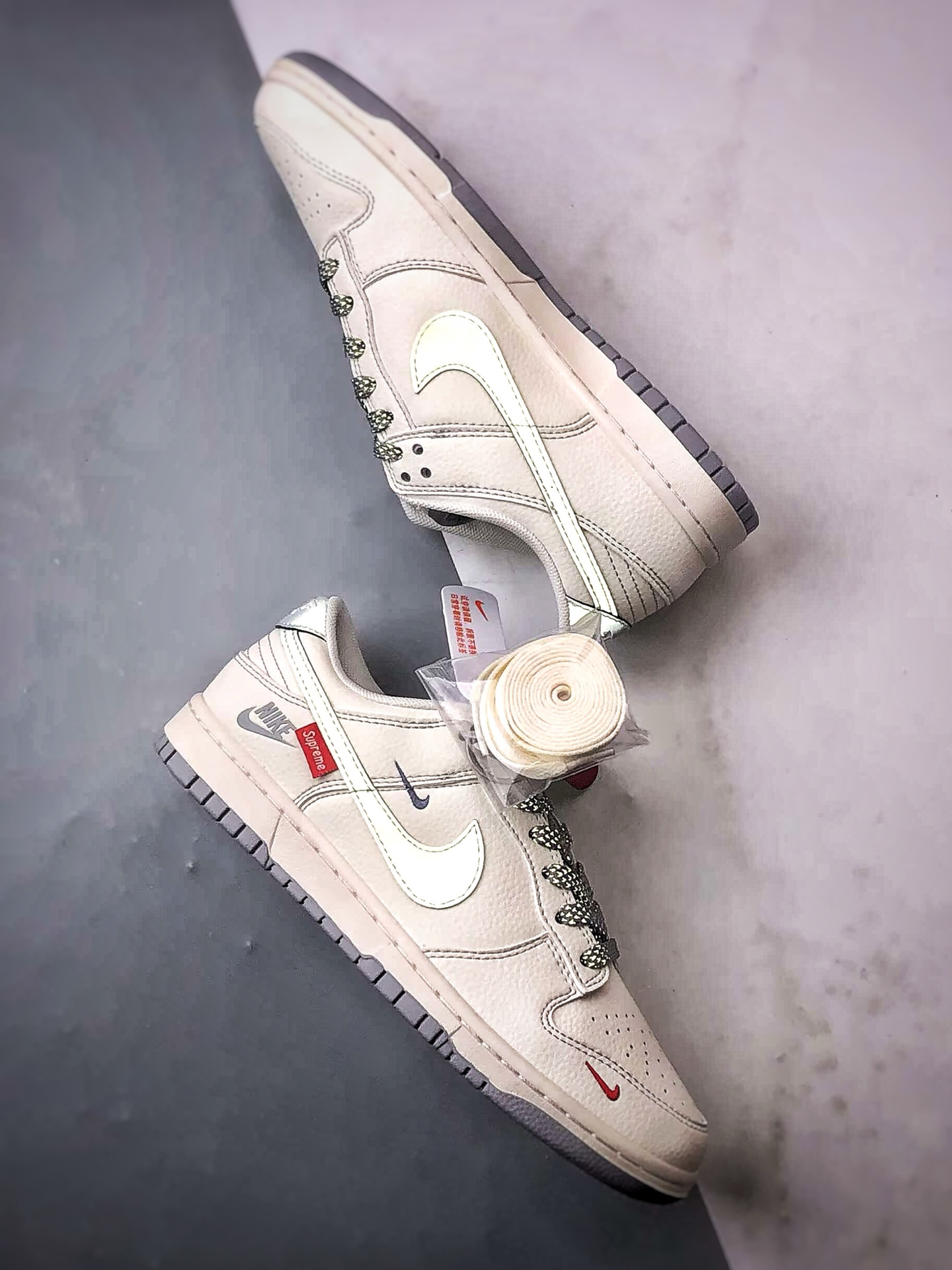 290 NK Dunk Low Retro ”DIY高端定制” Sup米白灰 低帮休闲运动板鞋 HH7158-084-Chinese UA Cheap High Quatity Brand Clothes Bags handbags Sneakers wholesale wholesaler seller from China Factory suppliers Fashion Clothing Shoes best Quality Beautiful Price 290 NK Dunk Low Retro ”DIY高端定制” Sup米白灰 低帮休闲运动板鞋 HH7158-084