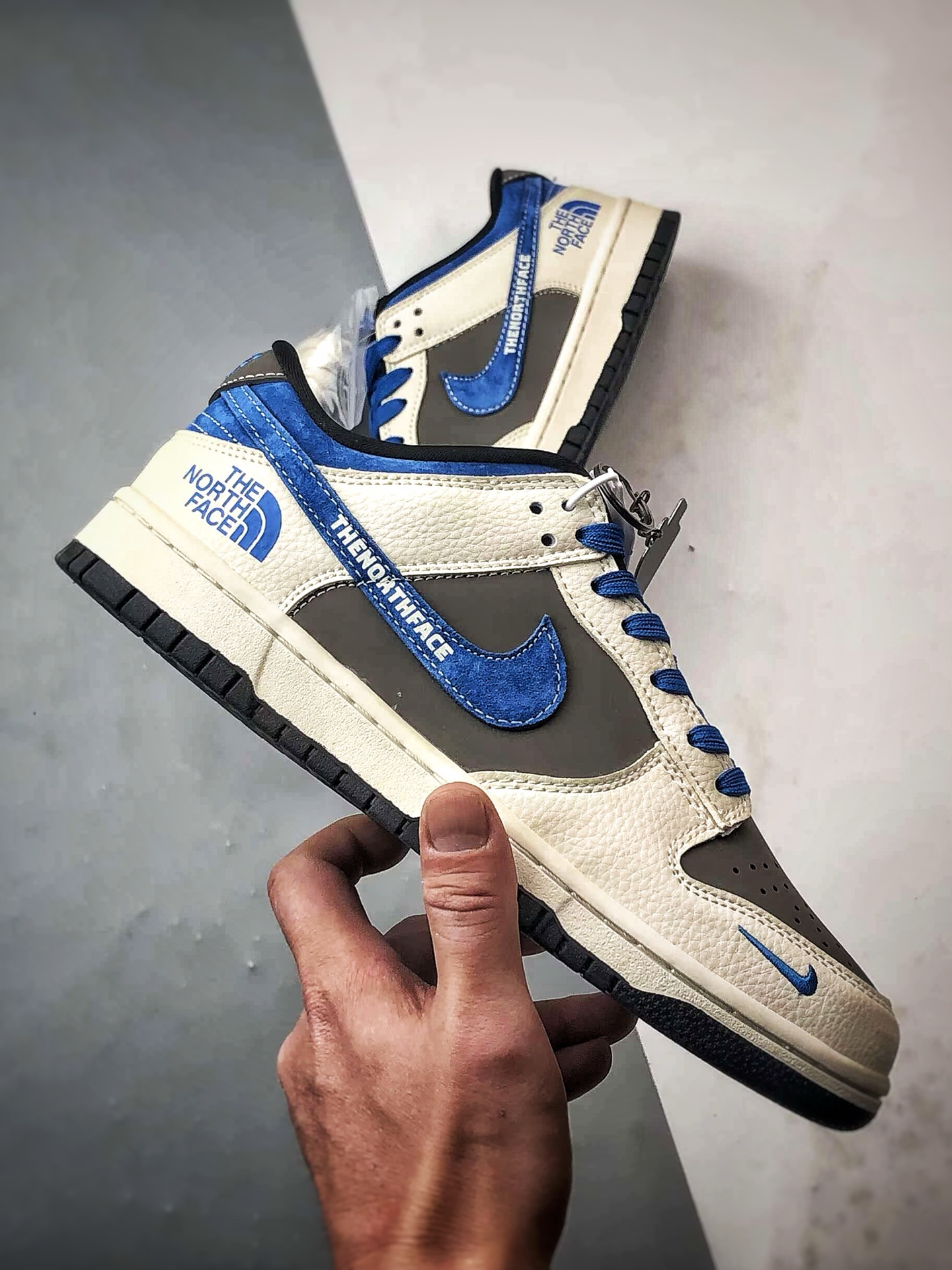 290 NK Dunk Low Retro ”DIY高端定制” 北面米灰蓝 低帮休闲运动板鞋 TX1688-018-Chinese UA Cheap High Quatity Brand Clothes Bags handbags Sneakers wholesale wholesaler seller from China Factory suppliers Fashion Clothing Shoes best Quality Beautiful Price 290 NK Dunk Low Retro ”DIY高端定制” 北面米灰蓝 低帮休闲运动板鞋 TX1688-018