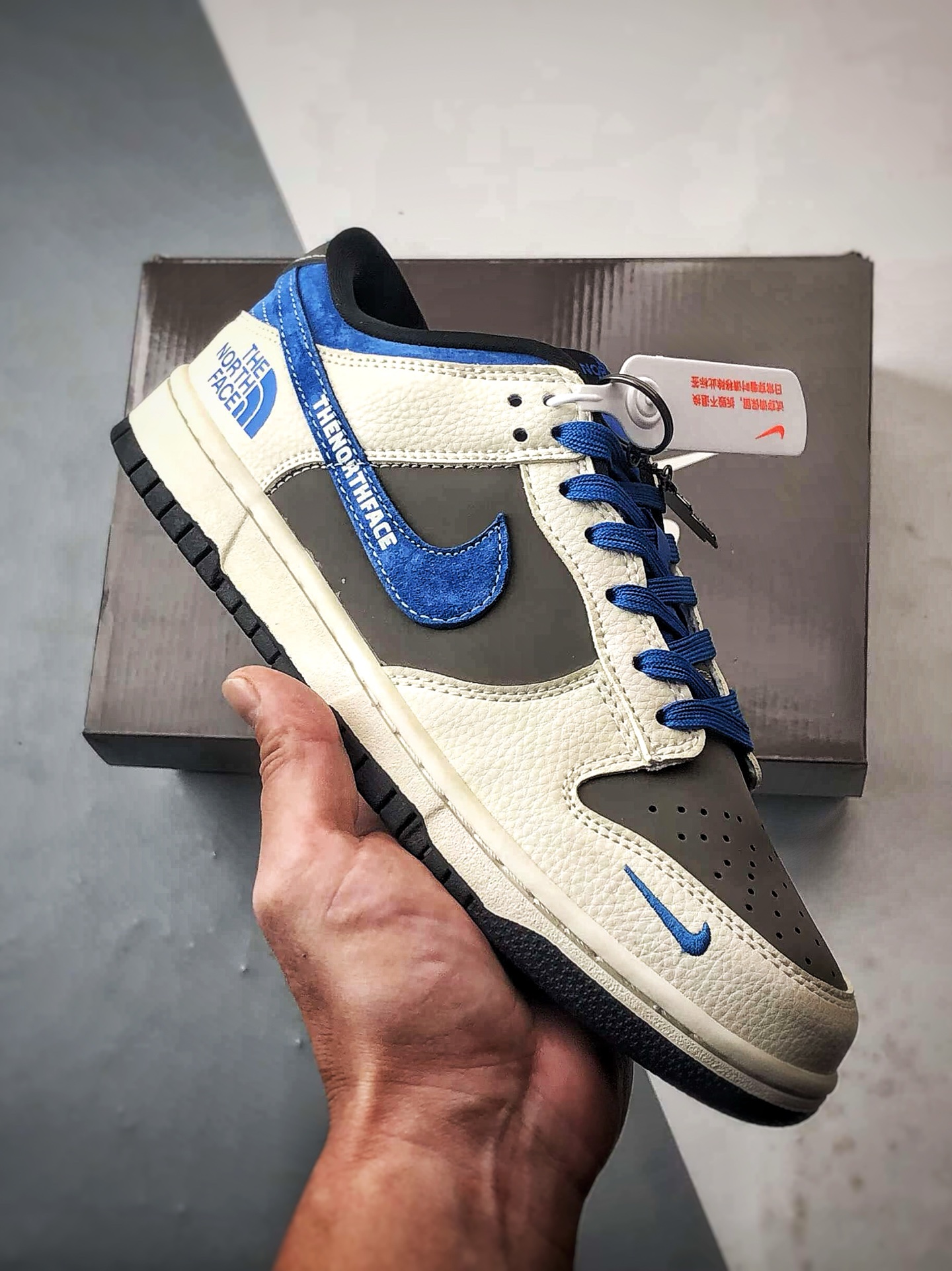 290 NK Dunk Low Retro ”DIY高端定制” 北面米灰蓝 低帮休闲运动板鞋 TX1688-018-Chinese UA Cheap High Quatity Brand Clothes Bags handbags Sneakers wholesale wholesaler seller from China Factory suppliers Fashion Clothing Shoes best Quality Beautiful Price 290 NK Dunk Low Retro ”DIY高端定制” 北面米灰蓝 低帮休闲运动板鞋 TX1688-018