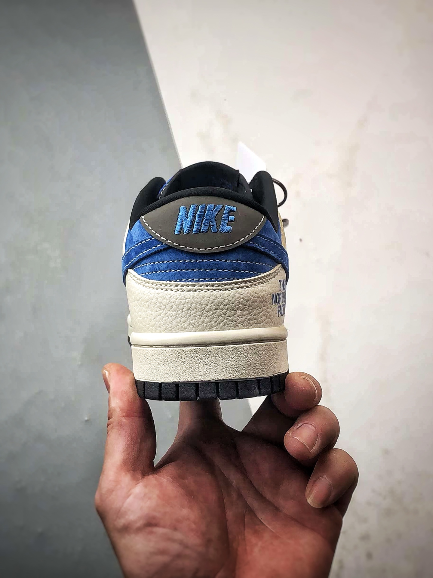 290 NK Dunk Low Retro ”DIY高端定制” 北面米灰蓝 低帮休闲运动板鞋 TX1688-018-Chinese UA Cheap High Quatity Brand Clothes Bags handbags Sneakers wholesale wholesaler seller from China Factory suppliers Fashion Clothing Shoes best Quality Beautiful Price 290 NK Dunk Low Retro ”DIY高端定制” 北面米灰蓝 低帮休闲运动板鞋 TX1688-018