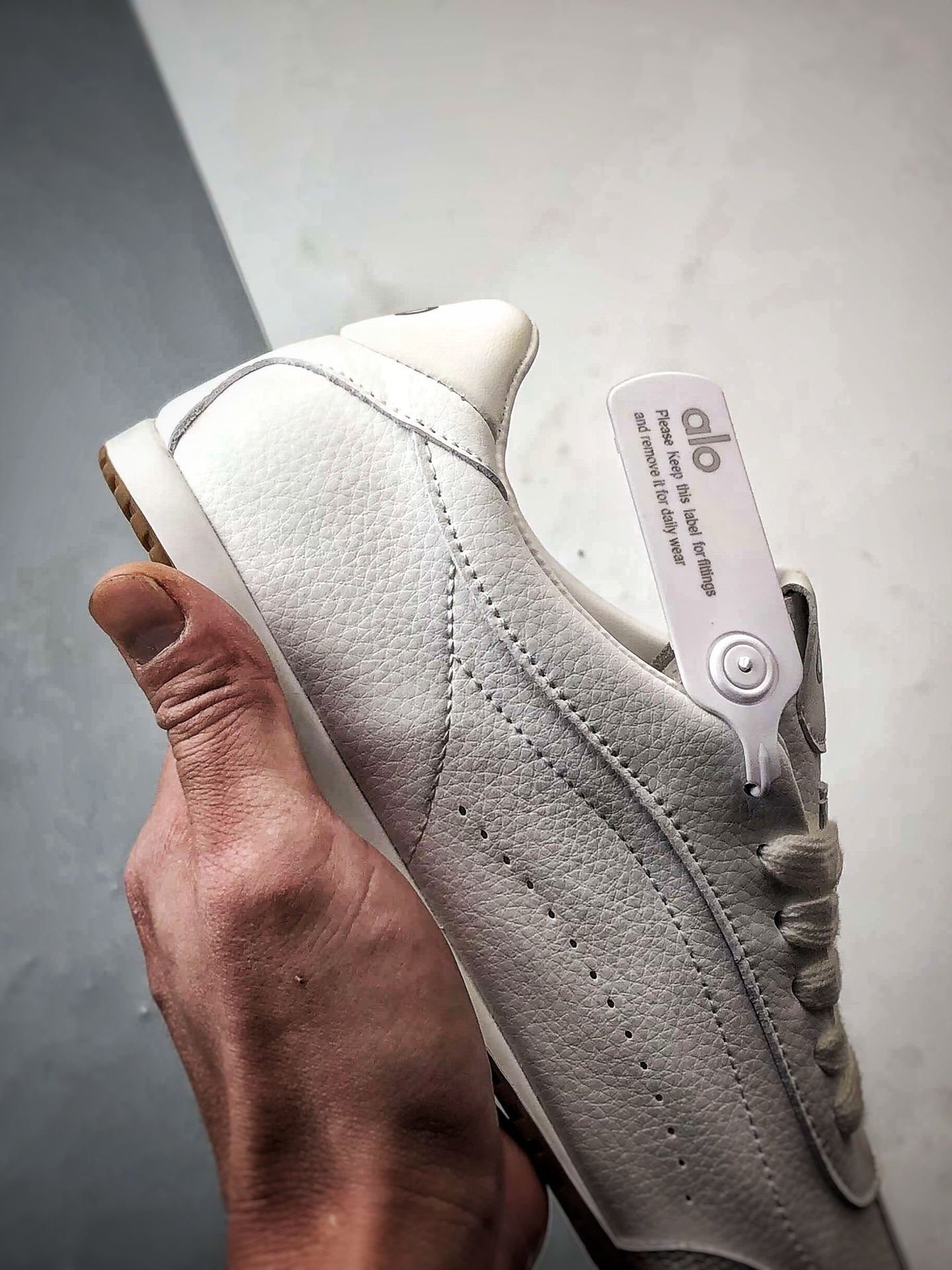 Alo yoga Sunset Seaker 白色 休闲城市通勤复古薄底德迅鞋-Top High Quatity Cheap Sneakers Fashion Clothing Clothes Bags handbags Shoes of all Brand wholesale With The best Quality And Beautiful Price from China Factory Chinese suppliers wholesaler seller Alo yoga Sunset Seaker 白色 休闲城市通勤复古薄底德迅鞋
