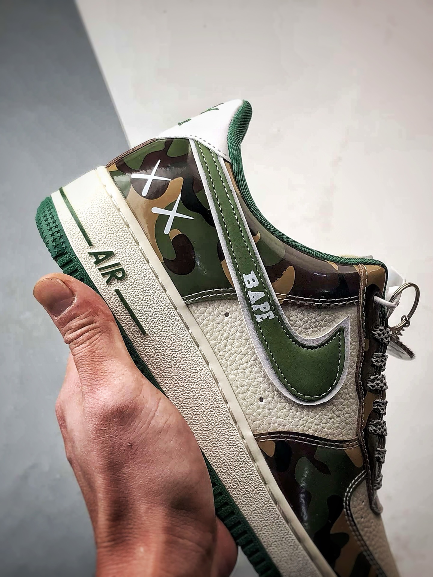 Bape x Air Force 1 Low 白绿迷彩 SY1388-032-Top High Quatity Cheap Sneakers Fashion Clothing Clothes Bags handbags Shoes of all Brand wholesale With The best Quality And Beautiful Price from China Factory Chinese suppliers wholesaler seller Bape x Air Force 1 Low 白绿迷彩 SY1388-032