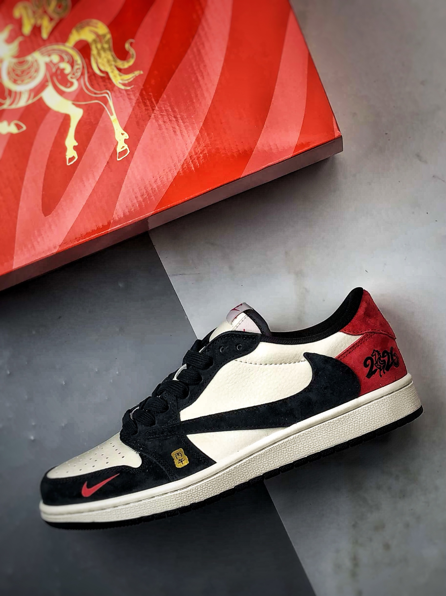 Air Jordan 1 Low ”高端定制” 马年限定白黑红倒钩 MZ9588-826-Top High Quatity Cheap Sneakers Fashion Clothing Clothes Bags handbags Shoes of all Brand wholesale With The best Quality And Beautiful Price from China Factory Chinese suppliers wholesaler seller Air Jordan 1 Low ”高端定制” 马年限定白黑红倒钩 MZ9588-826