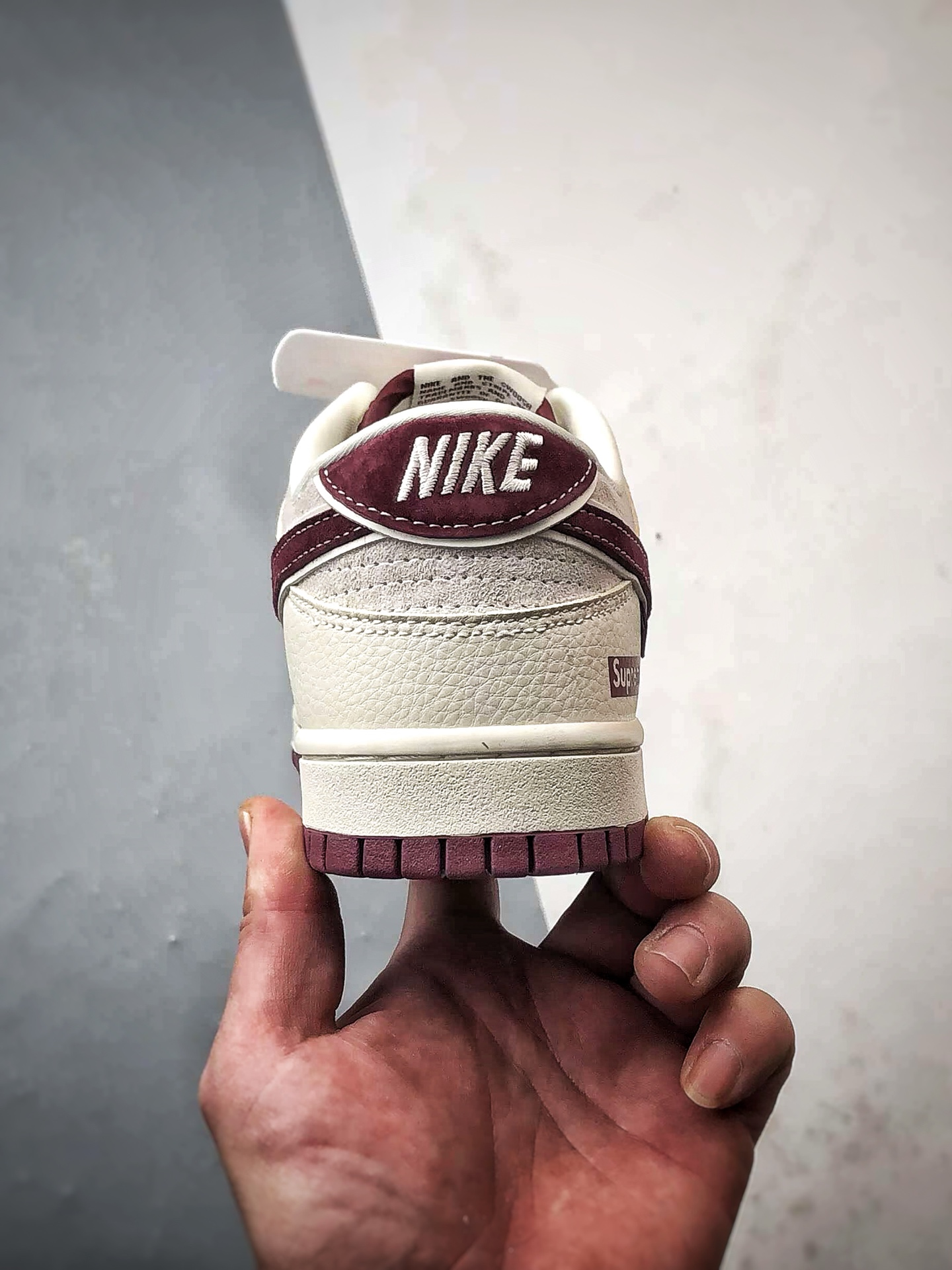 NK Dunk Low Retro ”DIY高端定制” Sup马年米灰酒红 低帮休闲运动板鞋 DN3168-011-Top High Quatity Cheap Sneakers Fashion Clothing Clothes Bags handbags Shoes of all Brand wholesale With The best Quality And Beautiful Price from China Factory Chinese suppliers wholesaler seller NK Dunk Low Retro ”DIY高端定制” Sup马年米灰酒红 低帮休闲运动板鞋 DN3168-011