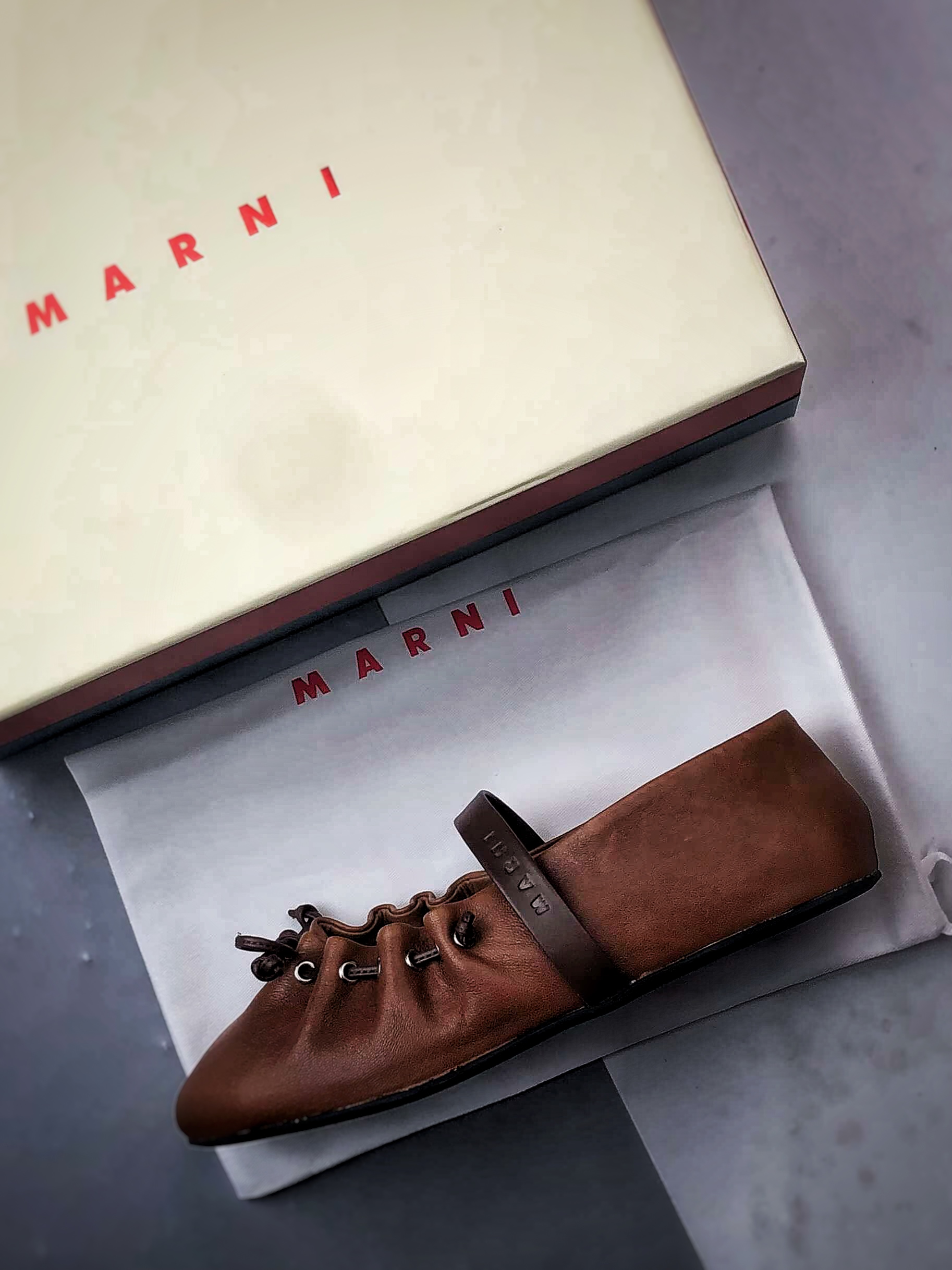 MARNI/玛尼26Fw 平底玛丽珍单鞋 2026春夏新款 褶皱蝴蝶结芭蕾舞鞋-Top High Quatity Cheap Sneakers Fashion Clothing Clothes Bags handbags Shoes of all Brand wholesale With The best Quality And Beautiful Price from China Factory Chinese suppliers wholesaler seller MARNI/玛尼26Fw 平底玛丽珍单鞋 2026春夏新款 褶皱蝴蝶结芭蕾舞鞋