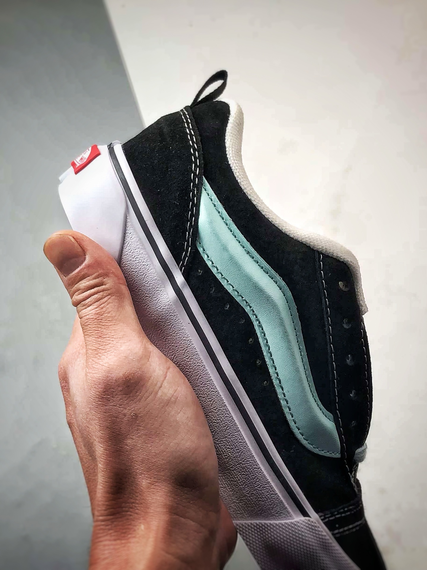 Vans Knu Skool 黑薄荷绿 新款 复古休闲胖胖面包鞋 肥胖版大LOGO原版全皮猪八面料 VN0009QC6BT1-Top High Quatity Cheap Sneakers Fashion Clothing Clothes Bags handbags Shoes of all Brand wholesale With The best Quality And Beautiful Price from China Factory Chinese suppliers wholesaler seller Vans Knu Skool 黑薄荷绿 新款 复古休闲胖胖面包鞋 肥胖版大LOGO原版全皮猪八面料 VN0009QC6BT1