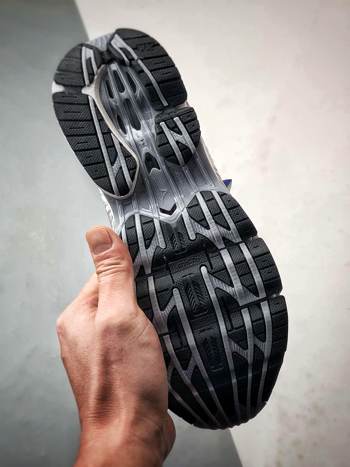 Mizuno Wave Prophecy Ls 白色 镂空潮流科技缓震网面休闲跑步鞋