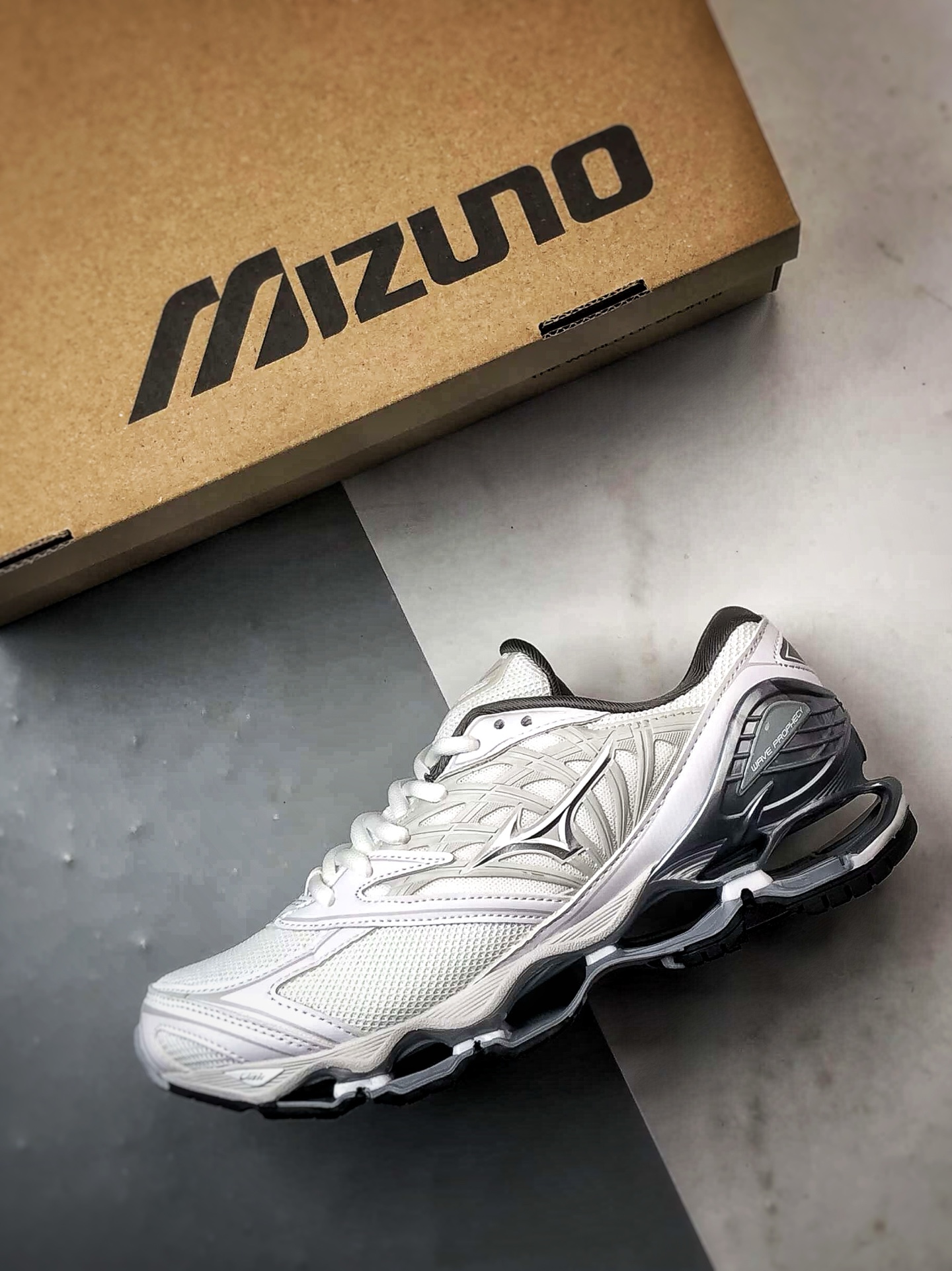 Mizuno Wave Prophecy Ls 白色 镂空潮流科技缓震网面休闲跑步鞋