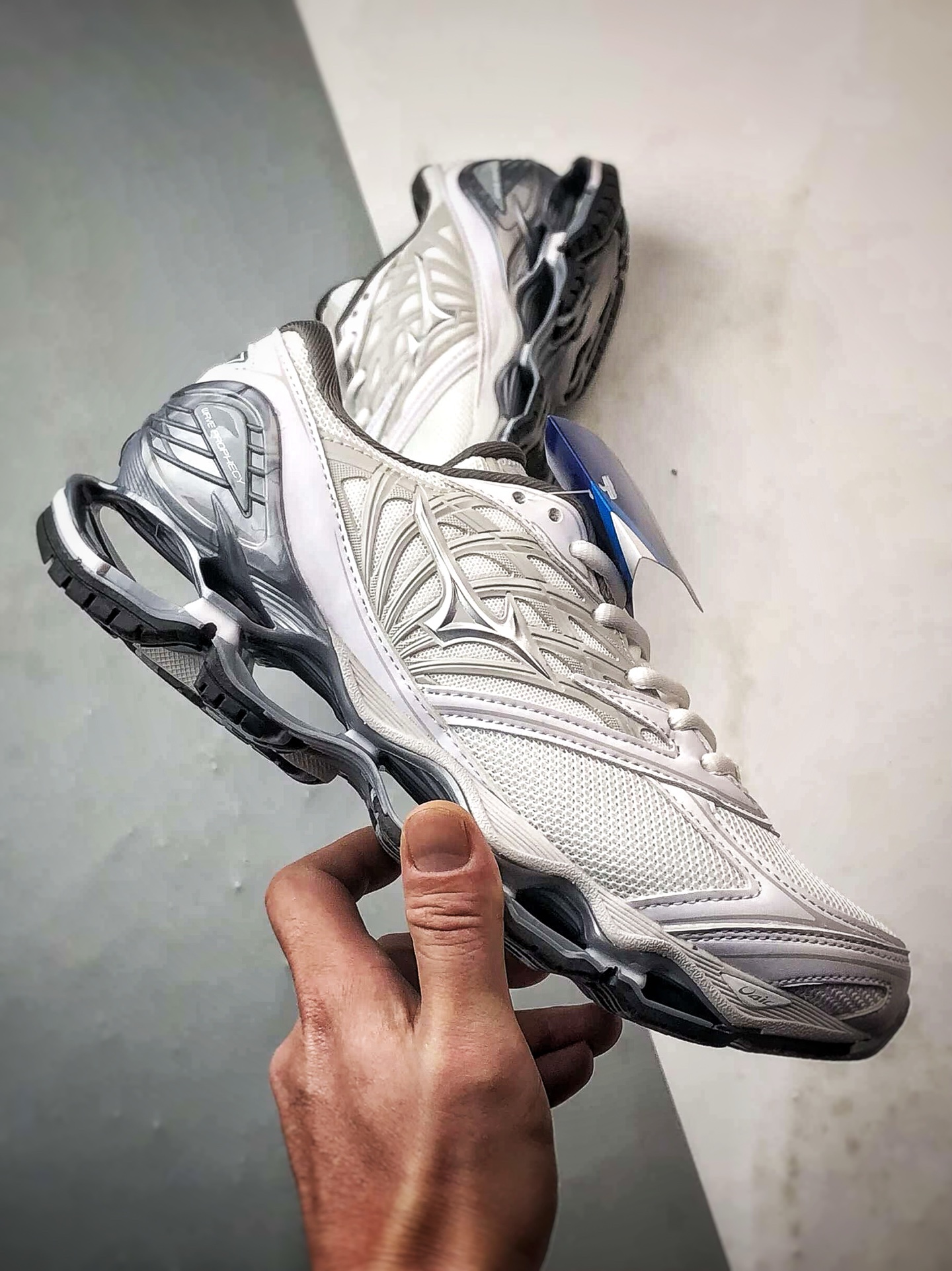 Mizuno Wave Prophecy Ls 白色 镂空潮流科技缓震网面休闲跑步鞋