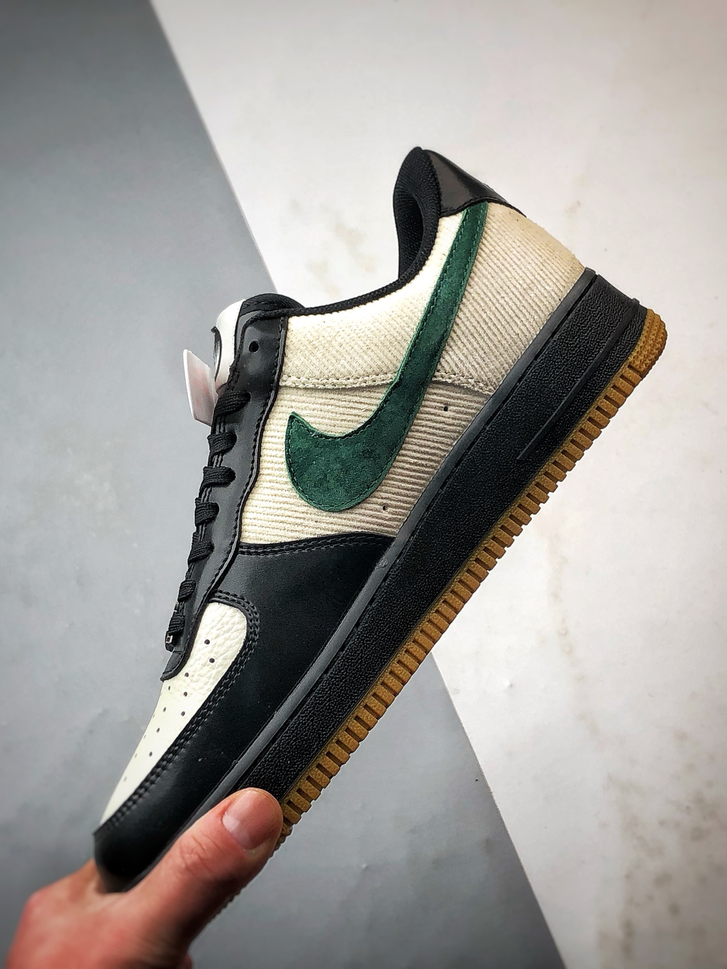 LV x Air Force 1 Low 马年米黑绿 XY9025-005