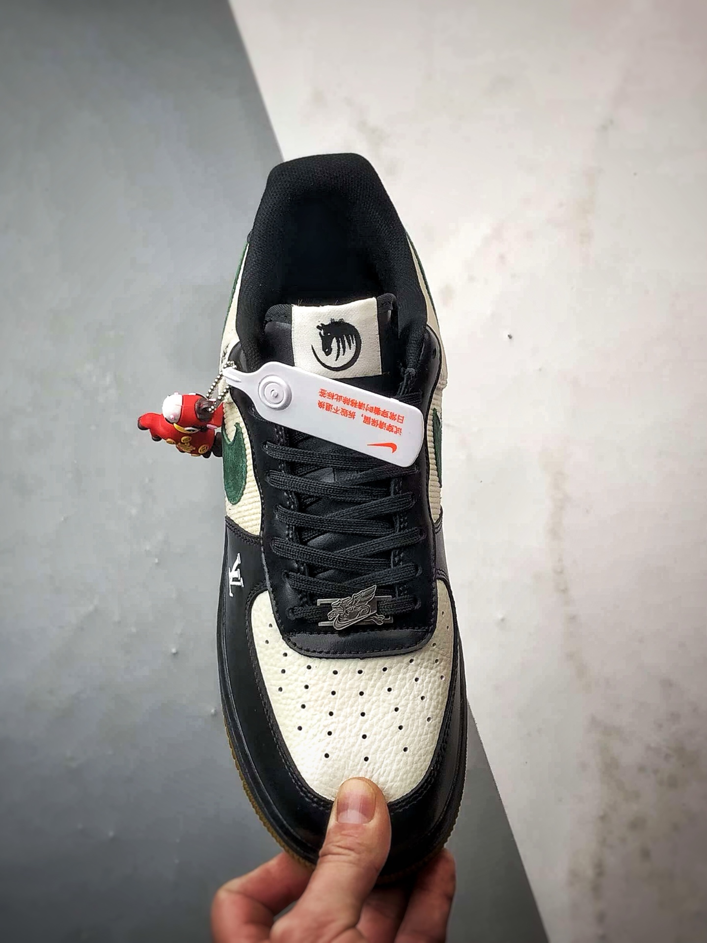LV x Air Force 1 Low 马年米黑绿 XY9025-005