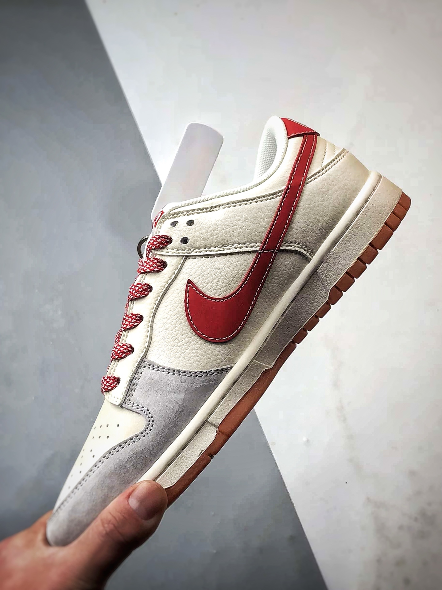 290 NK Dunk Low Retro ”DIY高端定制” 马年涂鸦米灰红 低帮休闲运动板鞋 FC1688-241-Chinese UA Cheap High Quatity Brand Clothes Bags handbags Sneakers wholesale wholesaler seller from China Factory suppliers Fashion Clothing Shoes best Quality Beautiful Price 290 NK Dunk Low Retro ”DIY高端定制” 马年涂鸦米灰红 低帮休闲运动板鞋 FC1688-241
