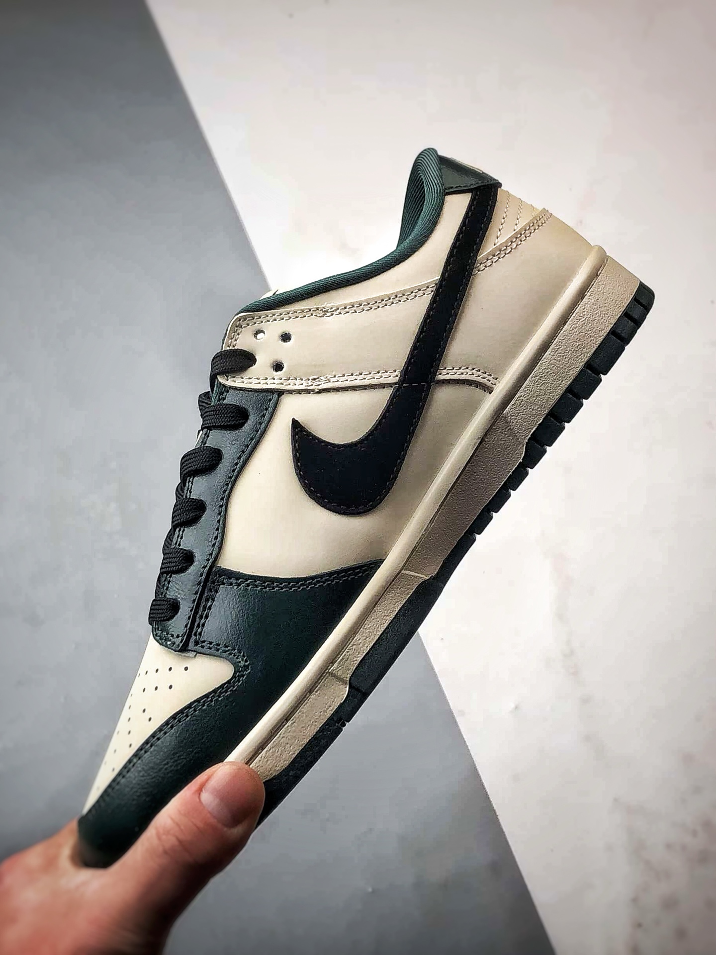 NK Dunk Low Retro ”DIY高端定制” Sup马年卡其灰绿 低帮休闲运动板鞋 NH0601-483-Top High Quatity Cheap Sneakers Fashion Clothing Clothes Bags handbags Shoes of all Brand wholesale With The best Quality And Beautiful Price from China Factory Chinese suppliers wholesaler seller NK Dunk Low Retro ”DIY高端定制” Sup马年卡其灰绿 低帮休闲运动板鞋 NH0601-483