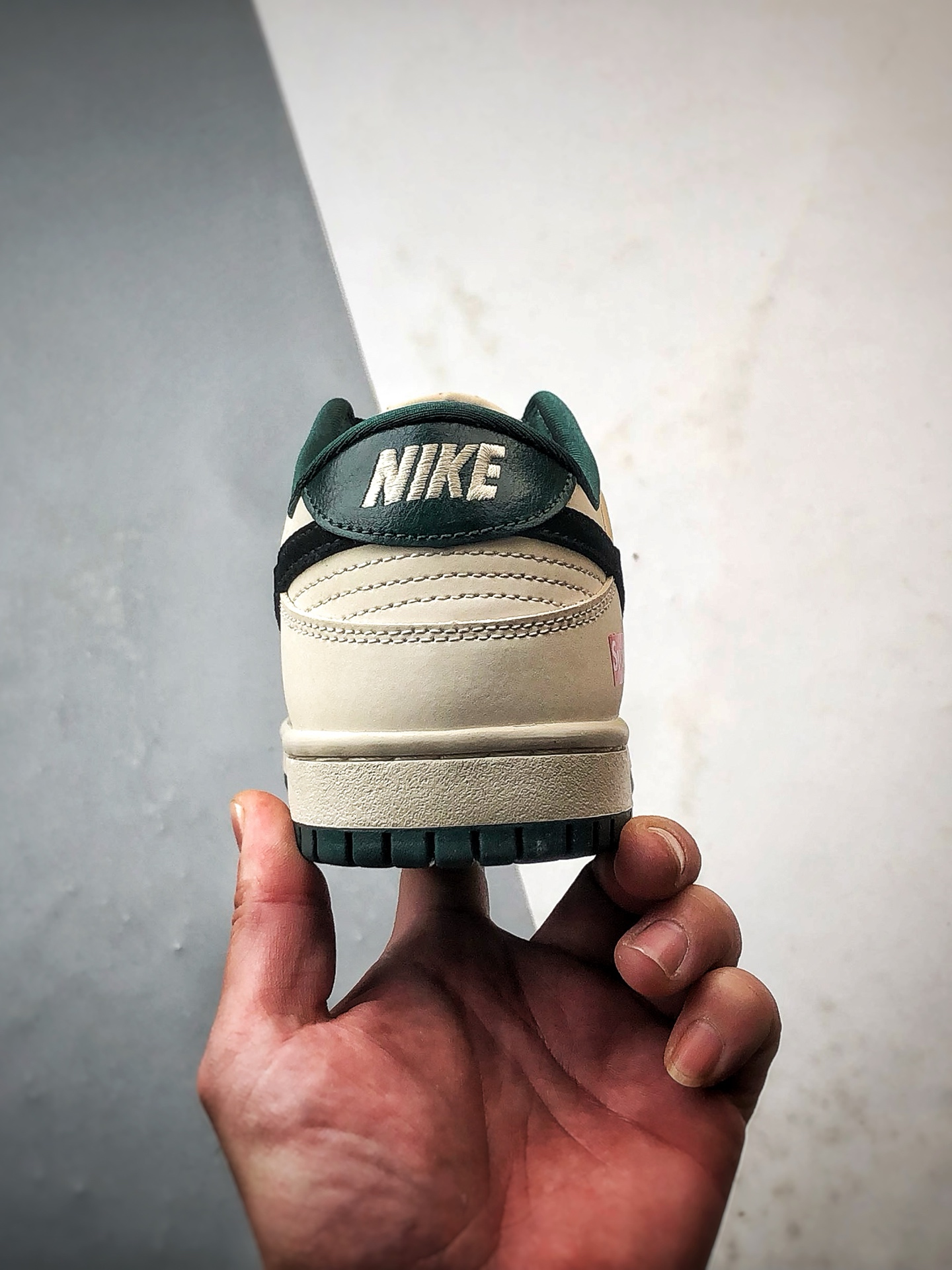 NK Dunk Low Retro ”DIY高端定制” Sup马年卡其灰绿 低帮休闲运动板鞋 NH0601-483-Top High Quatity Cheap Sneakers Fashion Clothing Clothes Bags handbags Shoes of all Brand wholesale With The best Quality And Beautiful Price from China Factory Chinese suppliers wholesaler seller NK Dunk Low Retro ”DIY高端定制” Sup马年卡其灰绿 低帮休闲运动板鞋 NH0601-483