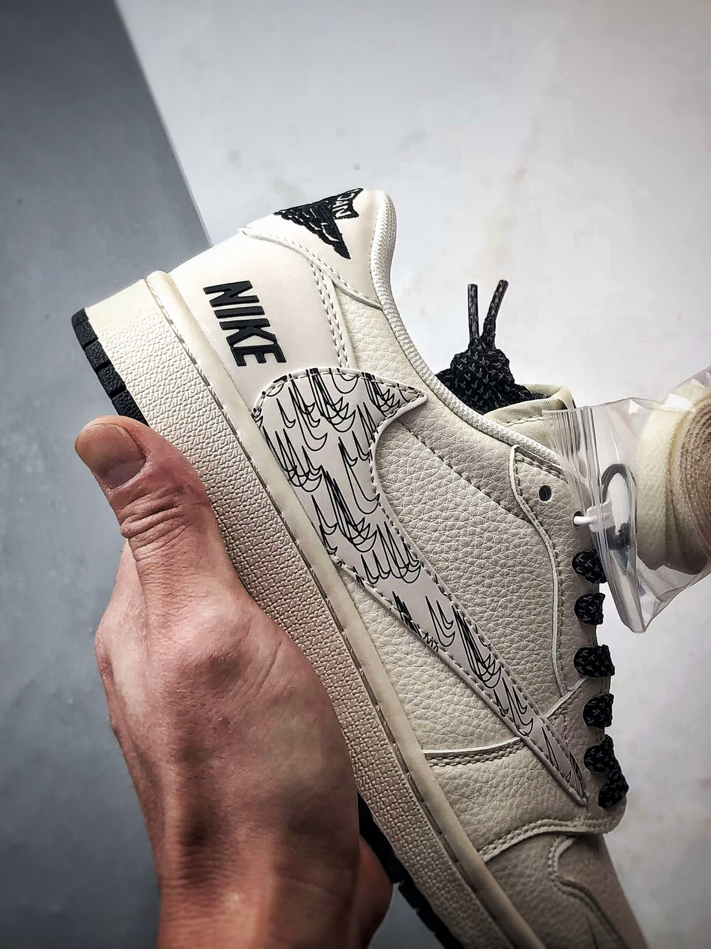 290 Air Jordan 1 Low ”高端定制” 米白黑涂鸦反光倒钩 HH7518-091-Chinese UA Cheap High Quatity Brand Clothes Bags handbags Sneakers wholesale wholesaler seller from China Factory suppliers Fashion Clothing Shoes best Quality Beautiful Price 290 Air Jordan 1 Low ”高端定制” 米白黑涂鸦反光倒钩 HH7518-091