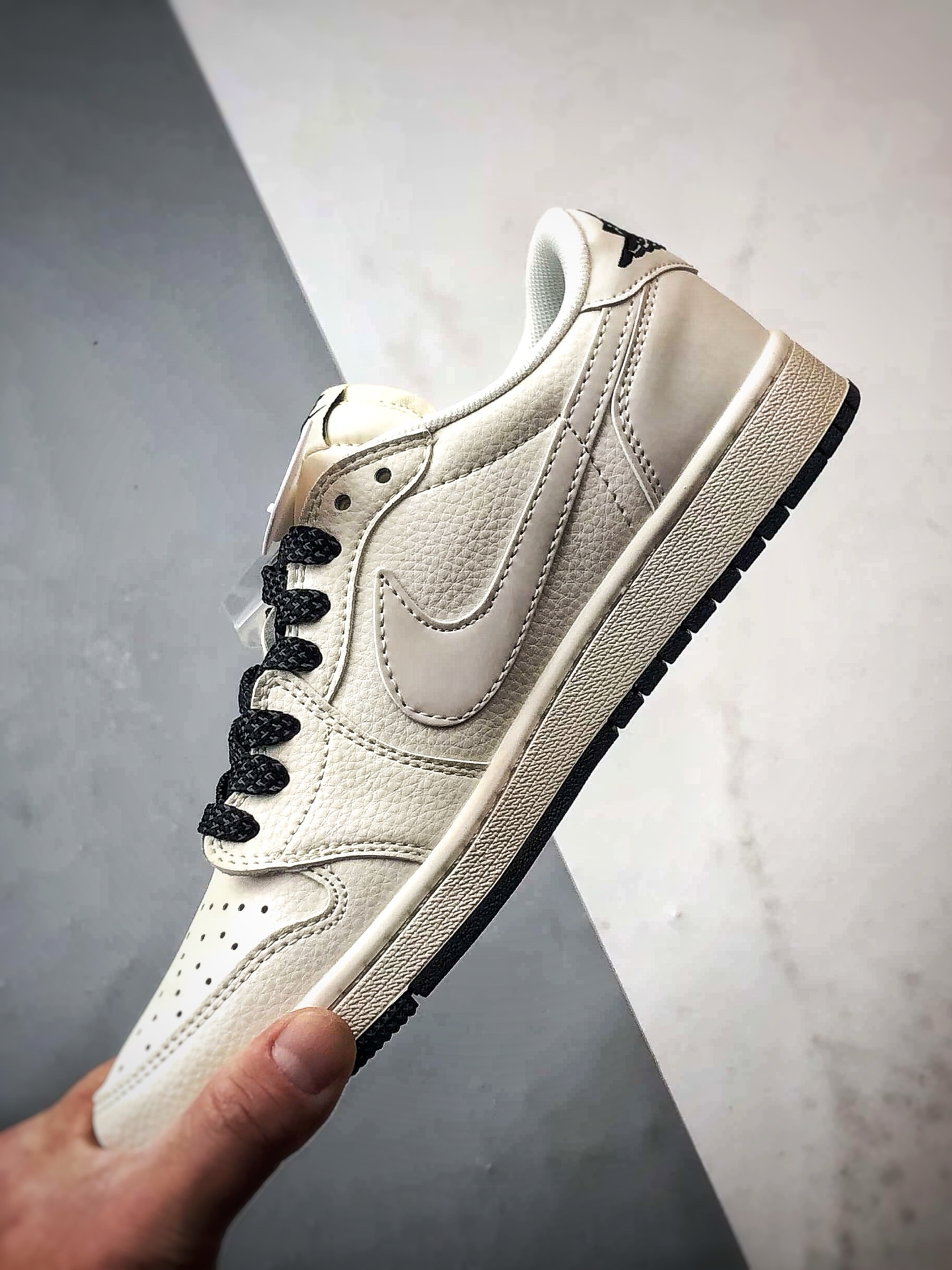 290 Air Jordan 1 Low ”高端定制” 米白黑涂鸦反光倒钩 HH7518-091-Chinese UA Cheap High Quatity Brand Clothes Bags handbags Sneakers wholesale wholesaler seller from China Factory suppliers Fashion Clothing Shoes best Quality Beautiful Price 290 Air Jordan 1 Low ”高端定制” 米白黑涂鸦反光倒钩 HH7518-091