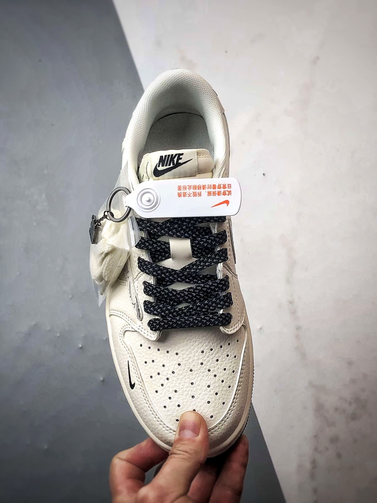 290 Air Jordan 1 Low ”高端定制” 米白黑涂鸦反光倒钩 HH7518-091-Chinese UA Cheap High Quatity Brand Clothes Bags handbags Sneakers wholesale wholesaler seller from China Factory suppliers Fashion Clothing Shoes best Quality Beautiful Price 290 Air Jordan 1 Low ”高端定制” 米白黑涂鸦反光倒钩 HH7518-091