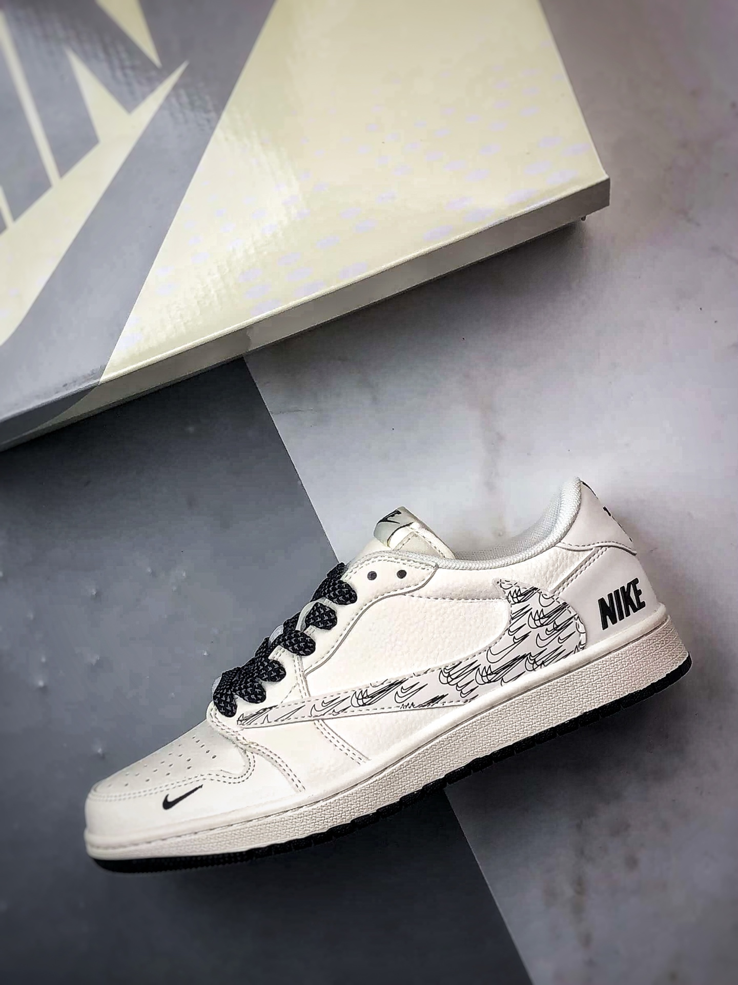 290 Air Jordan 1 Low ”高端定制” 米白黑涂鸦反光倒钩 HH7518-091-Chinese UA Cheap High Quatity Brand Clothes Bags handbags Sneakers wholesale wholesaler seller from China Factory suppliers Fashion Clothing Shoes best Quality Beautiful Price 290 Air Jordan 1 Low ”高端定制” 米白黑涂鸦反光倒钩 HH7518-091