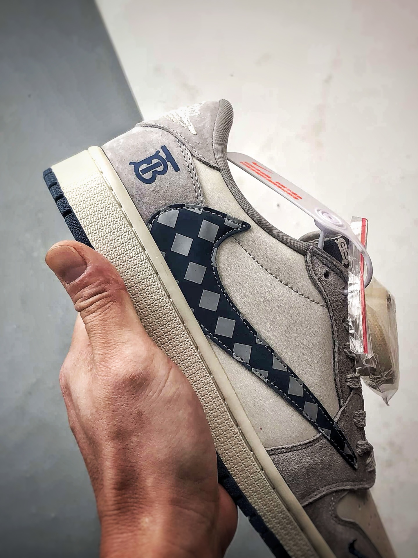 290 Air Jordan 1 Low ”高端定制” 巴宝莉灰白蓝格子倒钩 LD2028-076-Chinese UA Cheap High Quatity Brand Clothes Bags handbags Sneakers wholesale wholesaler seller from China Factory suppliers Fashion Clothing Shoes best Quality Beautiful Price 290 Air Jordan 1 Low ”高端定制” 巴宝莉灰白蓝格子倒钩 LD2028-076