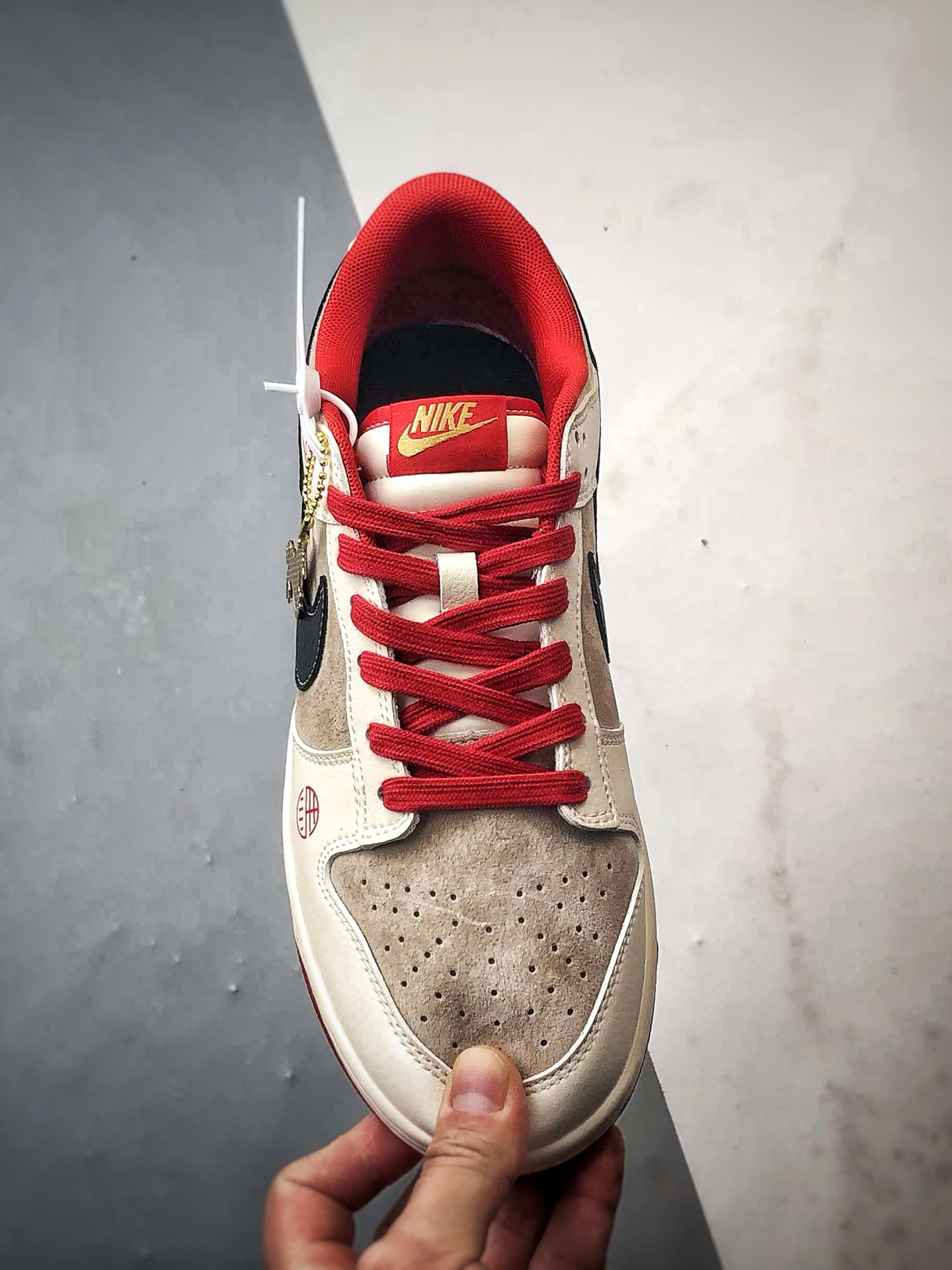 290 NK Dunk Low Retro ”DIY高端定制” Sup马年米棕红黑 低帮休闲运动板鞋 HG0026-006-Chinese UA Cheap High Quatity Brand Clothes Bags handbags Sneakers wholesale wholesaler seller from China Factory suppliers Fashion Clothing Shoes best Quality Beautiful Price 290 NK Dunk Low Retro ”DIY高端定制” Sup马年米棕红黑 低帮休闲运动板鞋 HG0026-006