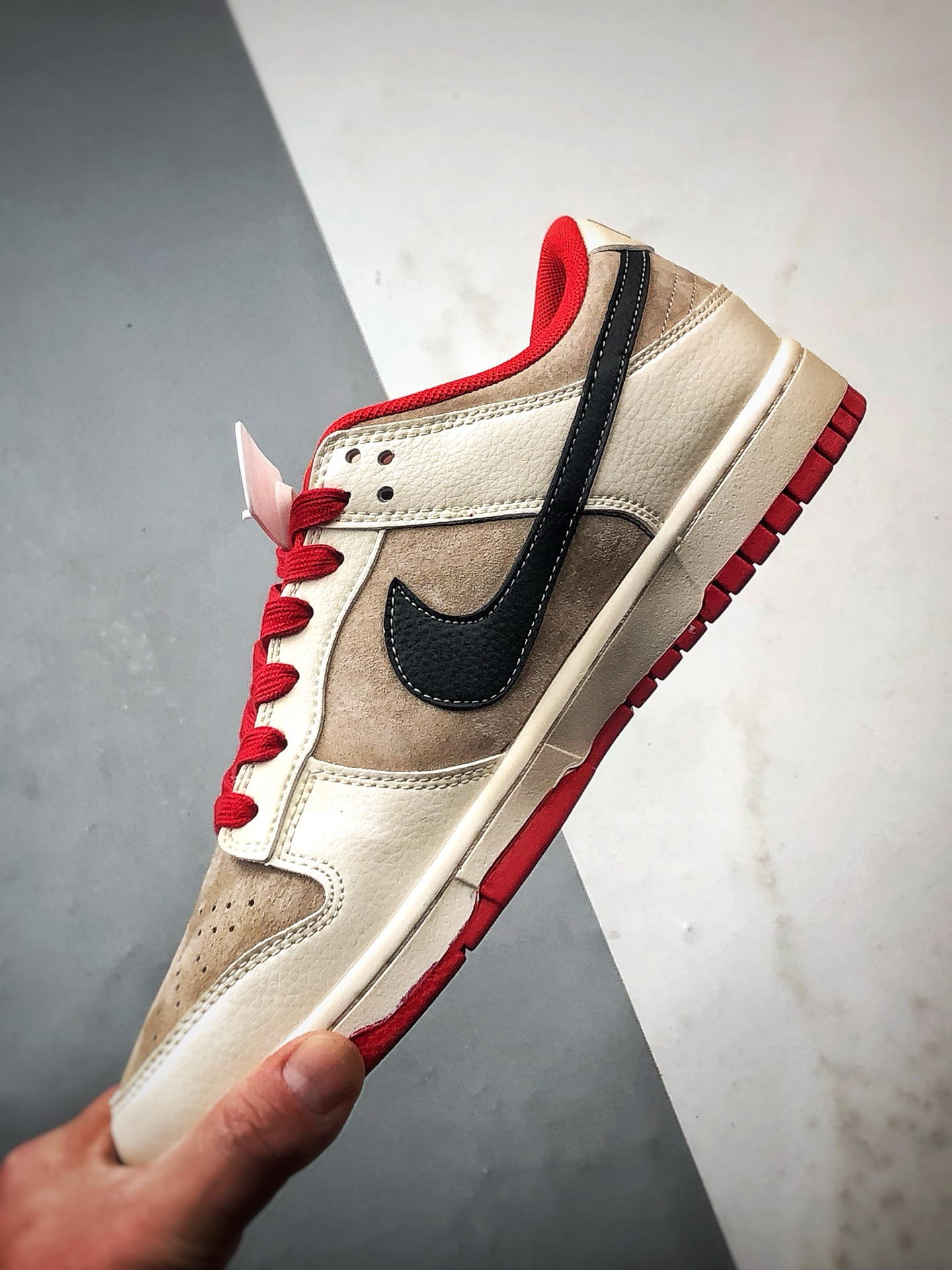 290 NK Dunk Low Retro ”DIY高端定制” Sup马年米棕红黑 低帮休闲运动板鞋 HG0026-006-Chinese UA Cheap High Quatity Brand Clothes Bags handbags Sneakers wholesale wholesaler seller from China Factory suppliers Fashion Clothing Shoes best Quality Beautiful Price 290 NK Dunk Low Retro ”DIY高端定制” Sup马年米棕红黑 低帮休闲运动板鞋 HG0026-006