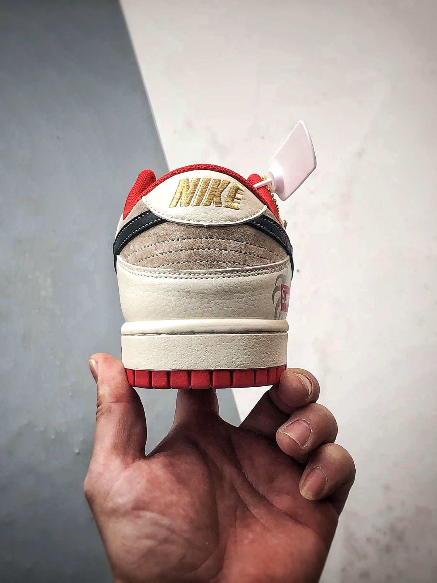 290 NK Dunk Low Retro ”DIY高端定制” Sup马年米棕红黑 低帮休闲运动板鞋 HG0026-006-Chinese UA Cheap High Quatity Brand Clothes Bags handbags Sneakers wholesale wholesaler seller from China Factory suppliers Fashion Clothing Shoes best Quality Beautiful Price 290 NK Dunk Low Retro ”DIY高端定制” Sup马年米棕红黑 低帮休闲运动板鞋 HG0026-006