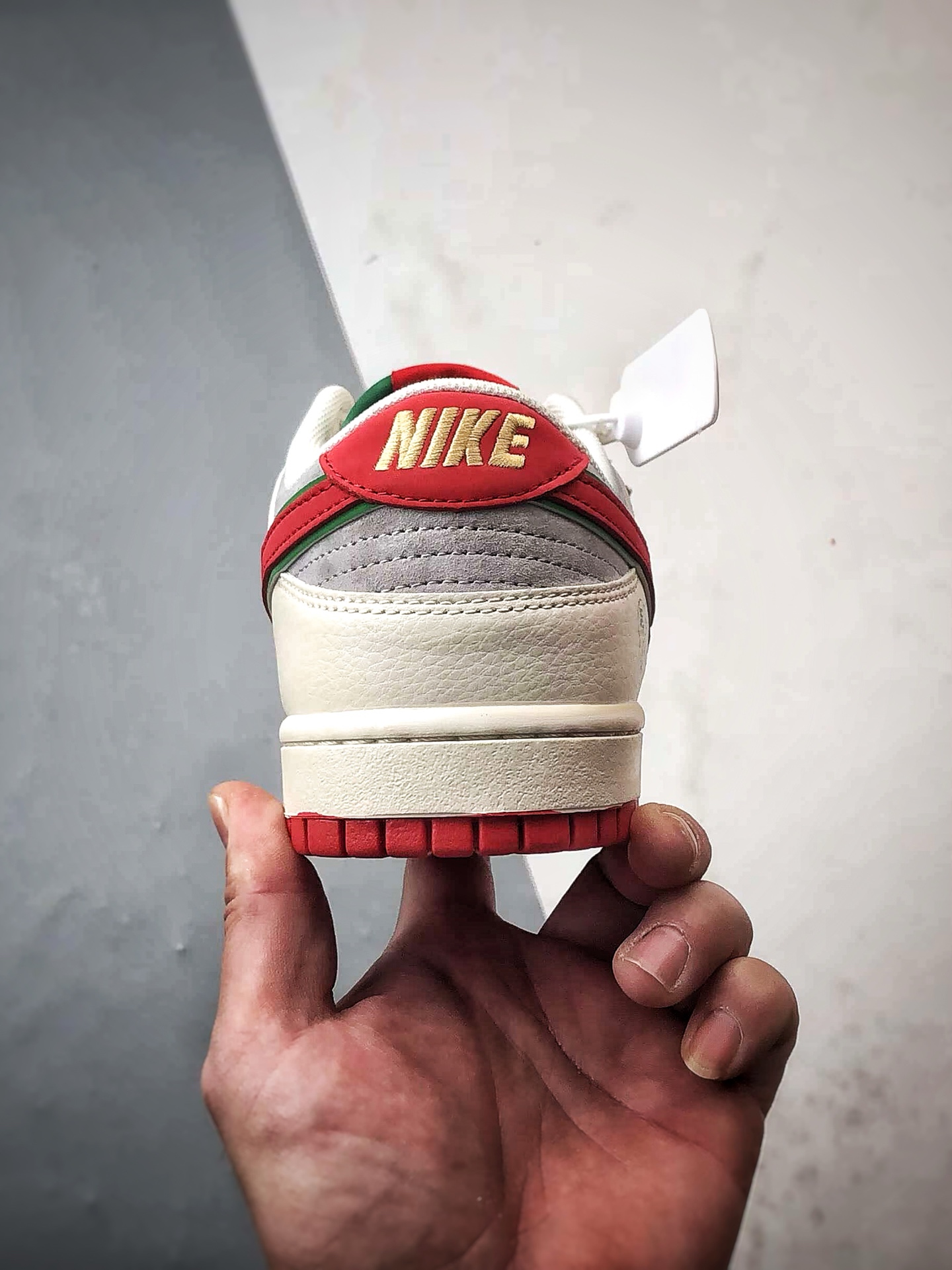 NK Dunk Low Retro ”DIY高端定制” 马到成功米灰红 低帮休闲运动板鞋 QW5288-116-Top High Quatity Cheap Sneakers Fashion Clothing Clothes Bags handbags Shoes of all Brand wholesale With The best Quality And Beautiful Price from China Factory Chinese suppliers wholesaler seller NK Dunk Low Retro ”DIY高端定制” 马到成功米灰红 低帮休闲运动板鞋 QW5288-116