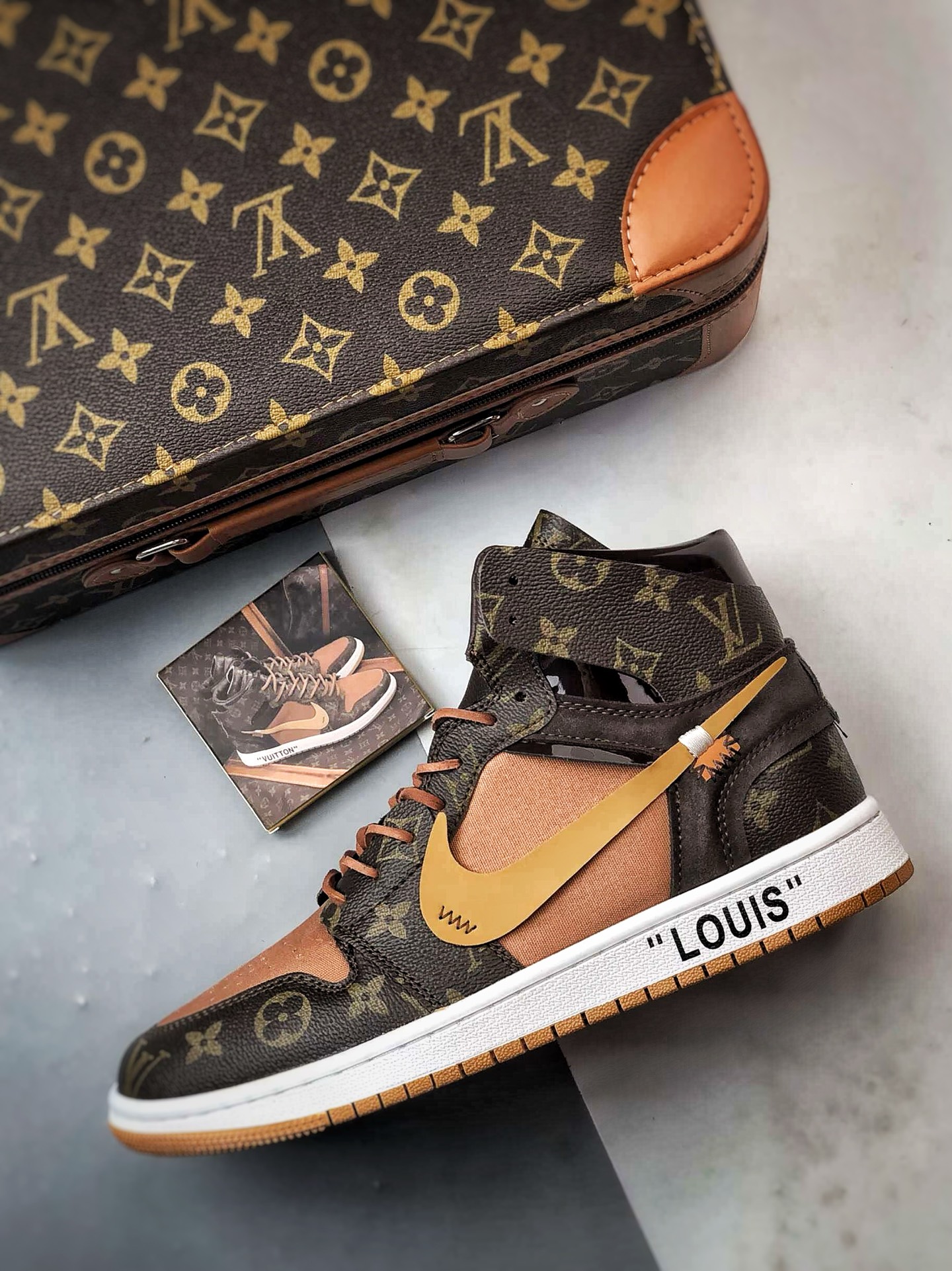 1v x Air Jordan 1 High 棕色 联名款高帮复古篮球鞋-Top High Quatity Cheap Sneakers Fashion Clothing Clothes Bags handbags Shoes of all Brand wholesale With The best Quality And Beautiful Price from China Factory Chinese suppliers wholesaler seller 1v x Air Jordan 1 High 棕色 联名款高帮复古篮球鞋