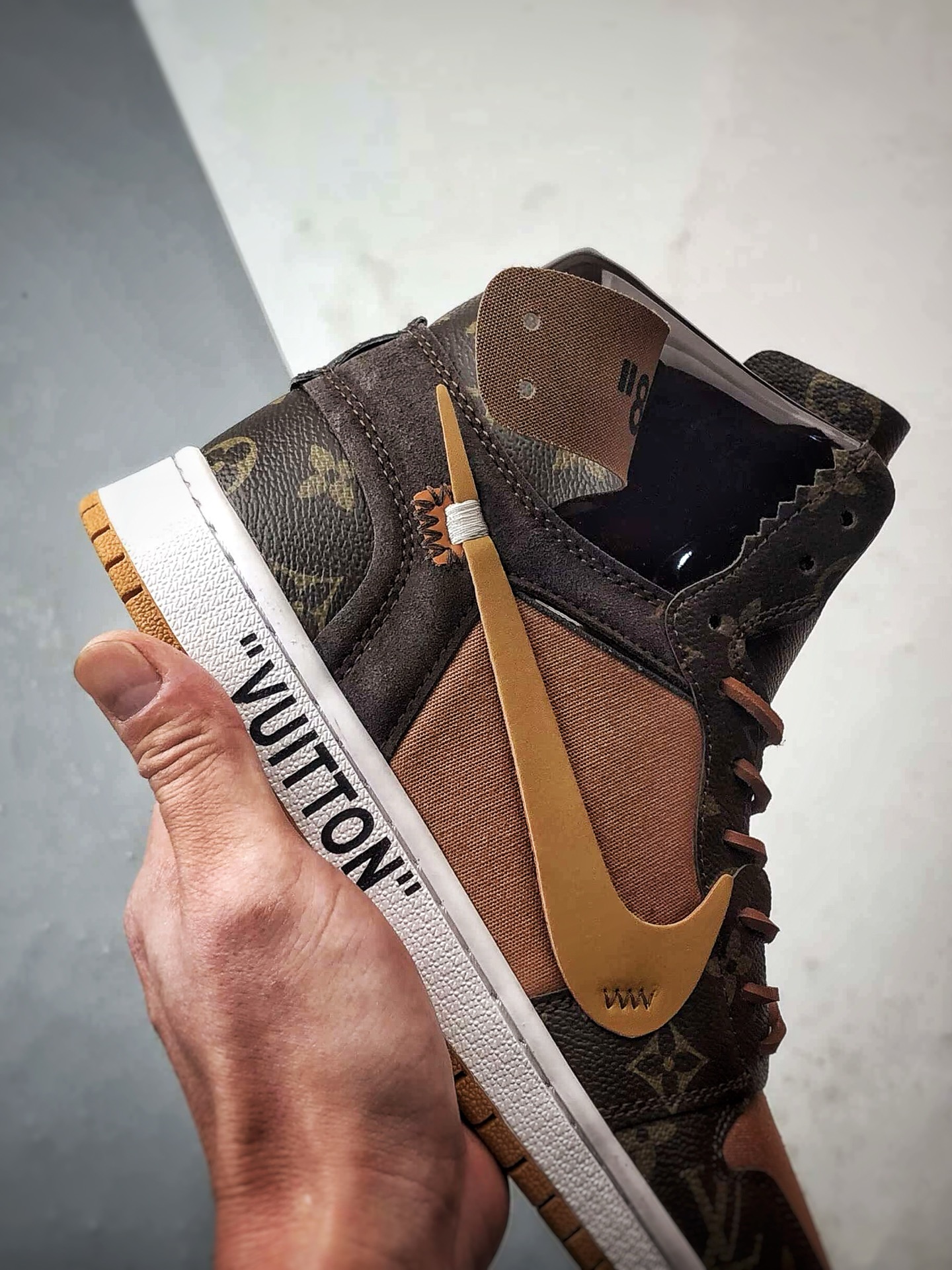 1v x Air Jordan 1 High 棕色 联名款高帮复古篮球鞋-Top High Quatity Cheap Sneakers Fashion Clothing Clothes Bags handbags Shoes of all Brand wholesale With The best Quality And Beautiful Price from China Factory Chinese suppliers wholesaler seller 1v x Air Jordan 1 High 棕色 联名款高帮复古篮球鞋