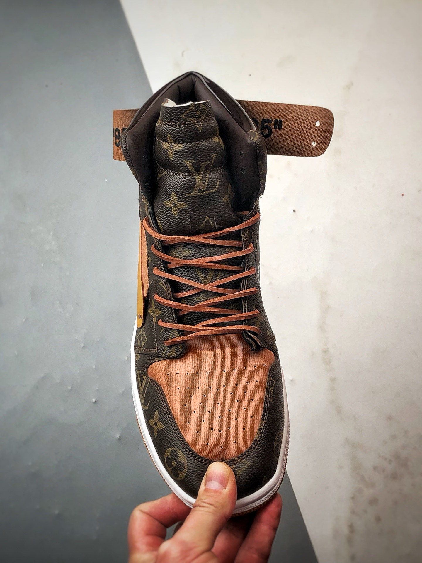 1v x Air Jordan 1 High 棕色 联名款高帮复古篮球鞋-Top High Quatity Cheap Sneakers Fashion Clothing Clothes Bags handbags Shoes of all Brand wholesale With The best Quality And Beautiful Price from China Factory Chinese suppliers wholesaler seller 1v x Air Jordan 1 High 棕色 联名款高帮复古篮球鞋
