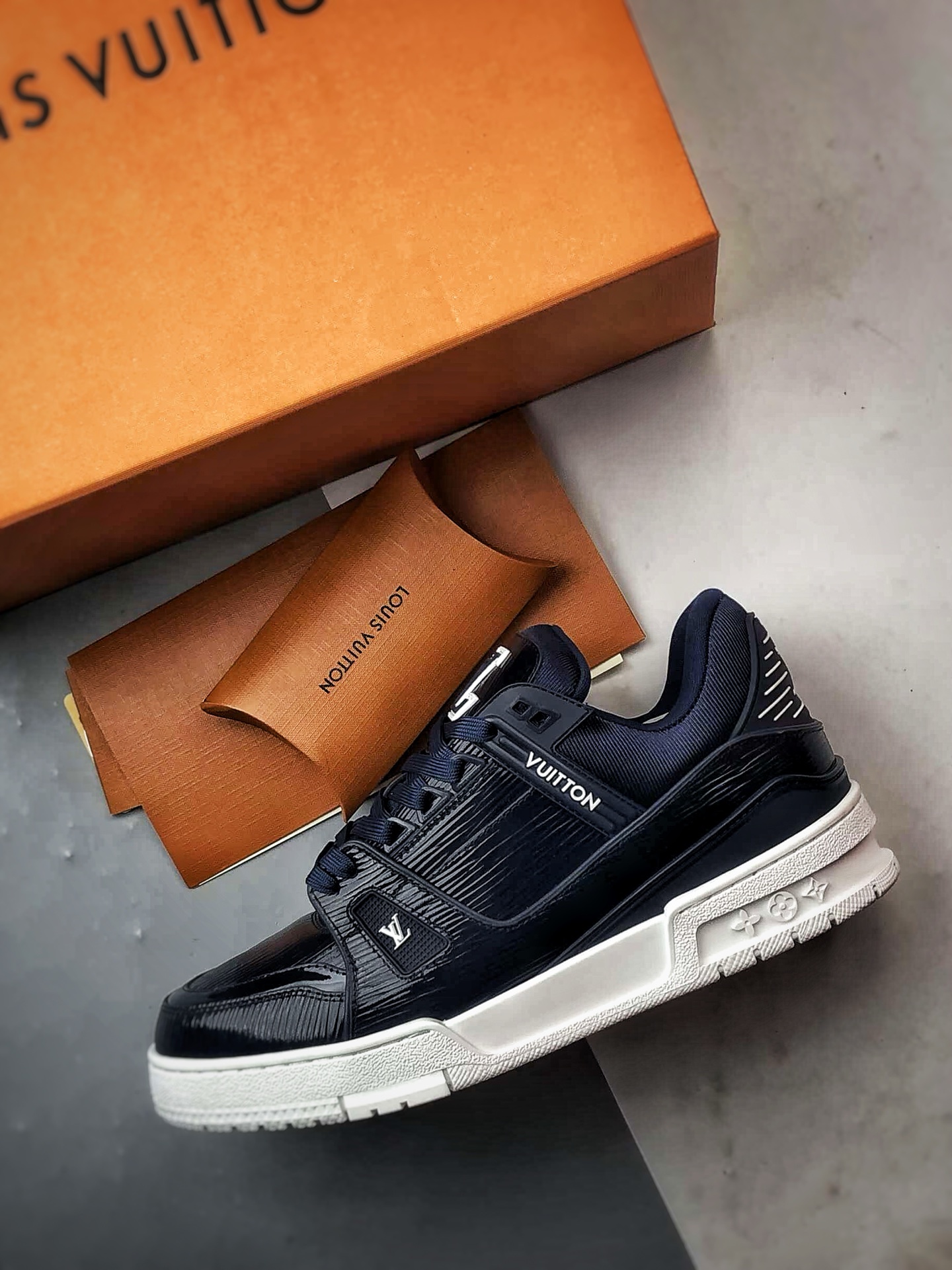 620 驴牌 Trainer 系列板鞋 漆皮海军蓝-Chinese UA Cheap High Quatity Brand Clothes Bags handbags Sneakers wholesale wholesaler seller from China Factory suppliers Fashion Clothing Shoes best Quality Beautiful Price 620 驴牌 Trainer 系列板鞋 漆皮海军蓝