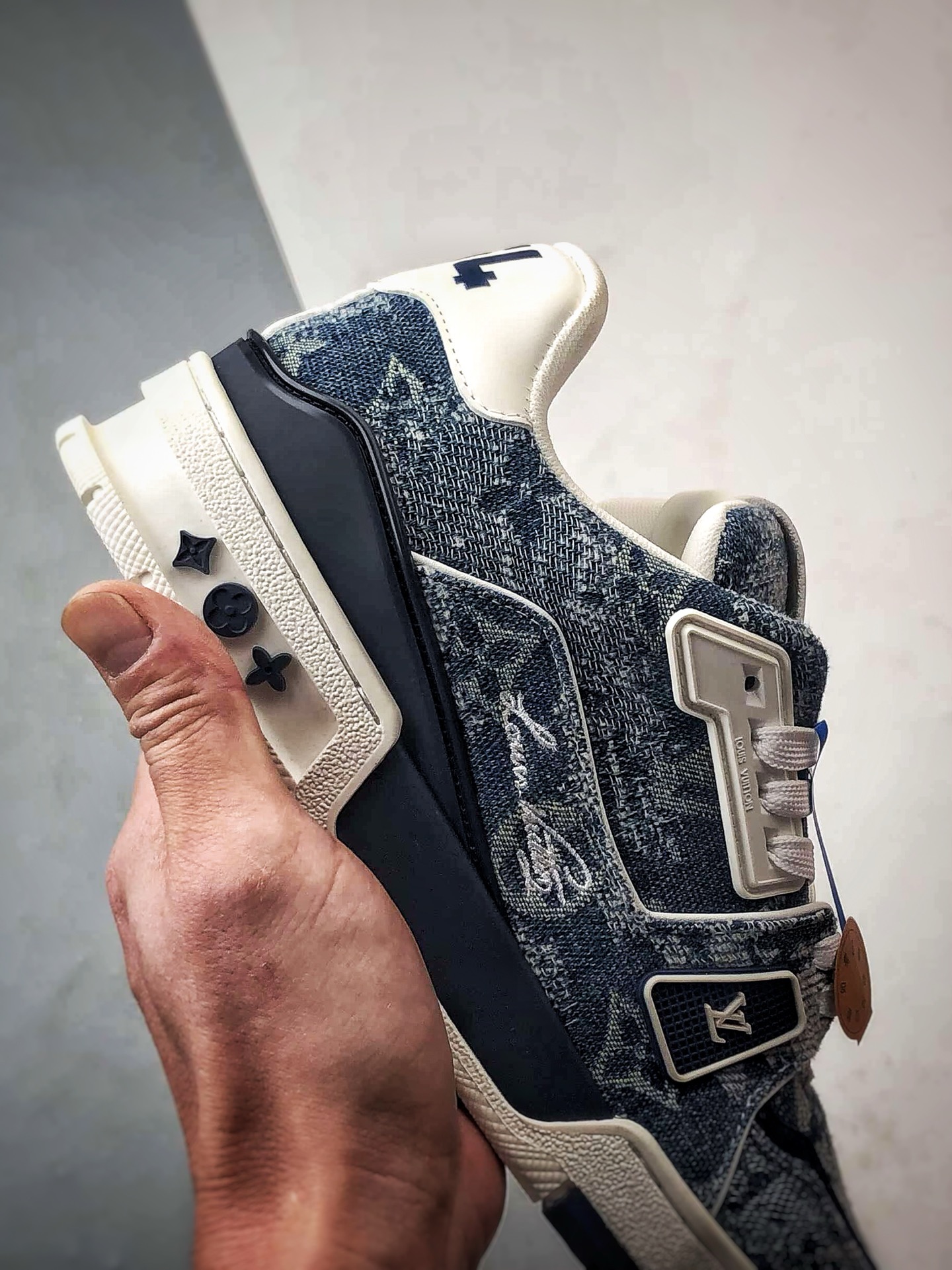 驴牌 Trainer 系列板鞋 蓝牛仔 小红书种草推荐-Top High Quatity Cheap Sneakers Fashion Clothing Clothes Bags handbags Shoes of all Brand wholesale With The best Quality And Beautiful Price from China Factory Chinese suppliers wholesaler seller 驴牌 Trainer 系列板鞋 蓝牛仔 小红书种草推荐