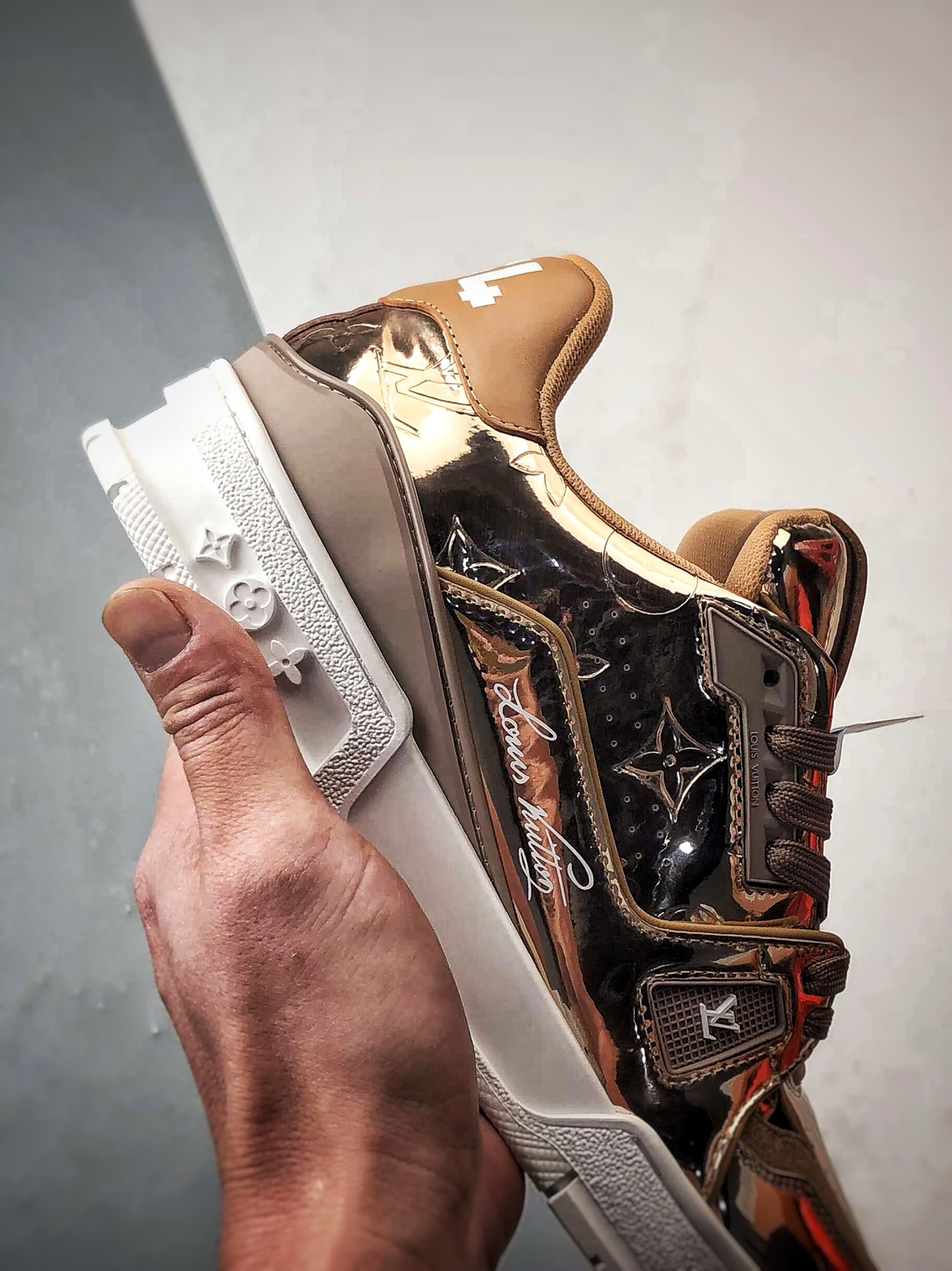 620 驴牌 Trainer 系列板鞋 金属玫瑰金 小红书种草推荐-Chinese UA Cheap High Quatity Brand Clothes Bags handbags Sneakers wholesale wholesaler seller from China Factory suppliers Fashion Clothing Shoes best Quality Beautiful Price 620 驴牌 Trainer 系列板鞋 金属玫瑰金 小红书种草推荐