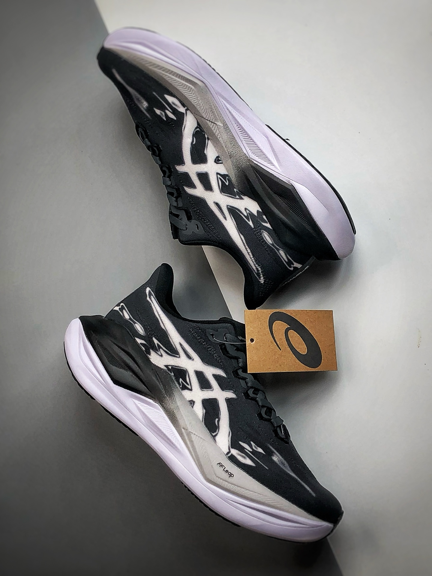 200 Asics SuperBlast 3 黑白 轻量回弹舒适透气支撑跑步鞋 1013A168-206-Chinese UA Cheap High Quatity Brand Clothes Bags handbags Sneakers wholesale wholesaler seller from China Factory suppliers Fashion Clothing Shoes best Quality Beautiful Price 200 Asics SuperBlast 3 黑白 轻量回弹舒适透气支撑跑步鞋 1013A168-206