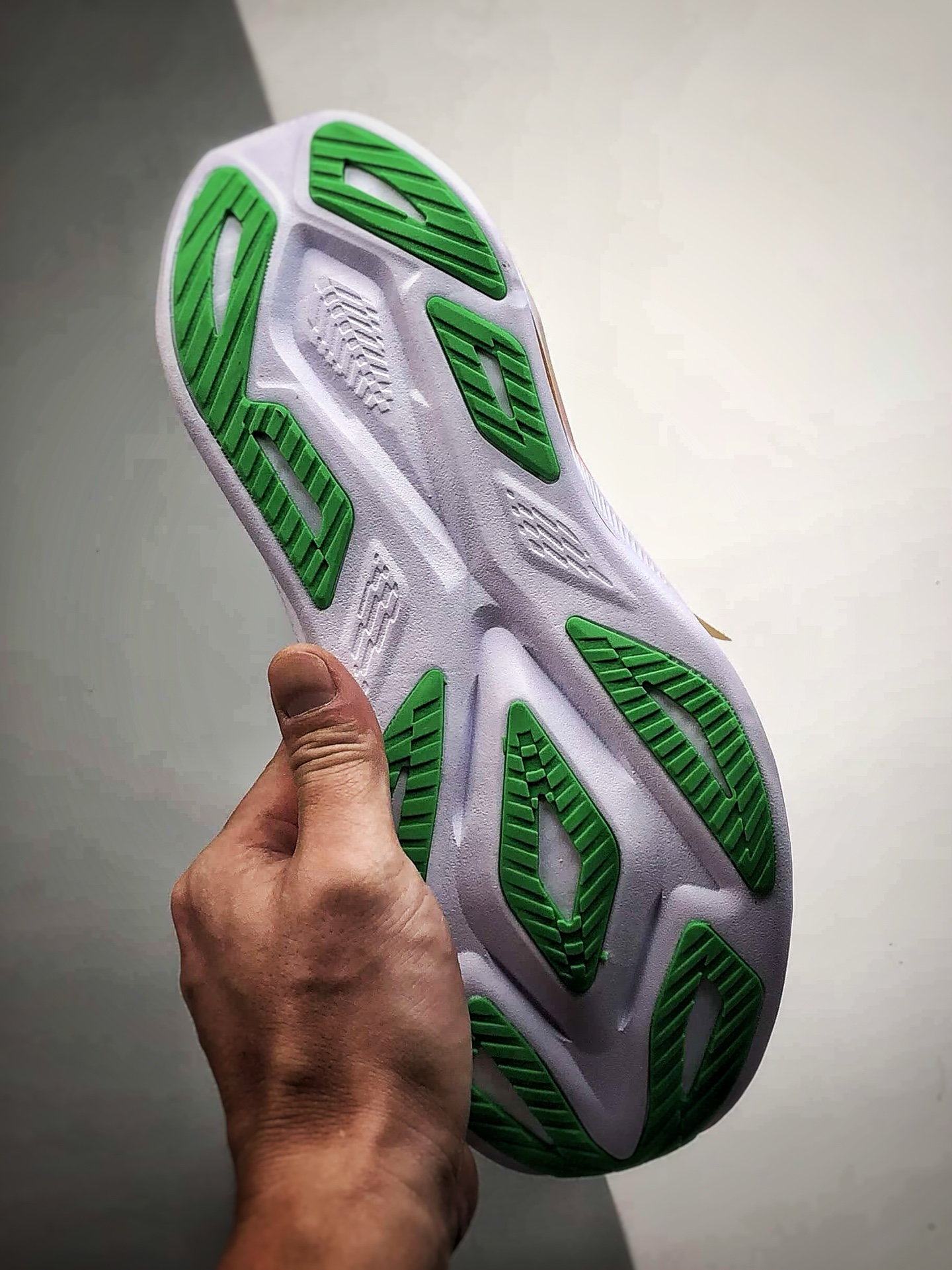 200 Asics SuperBlast 3 米橘色 轻量回弹舒适透气支撑跑步鞋 1013A188-003