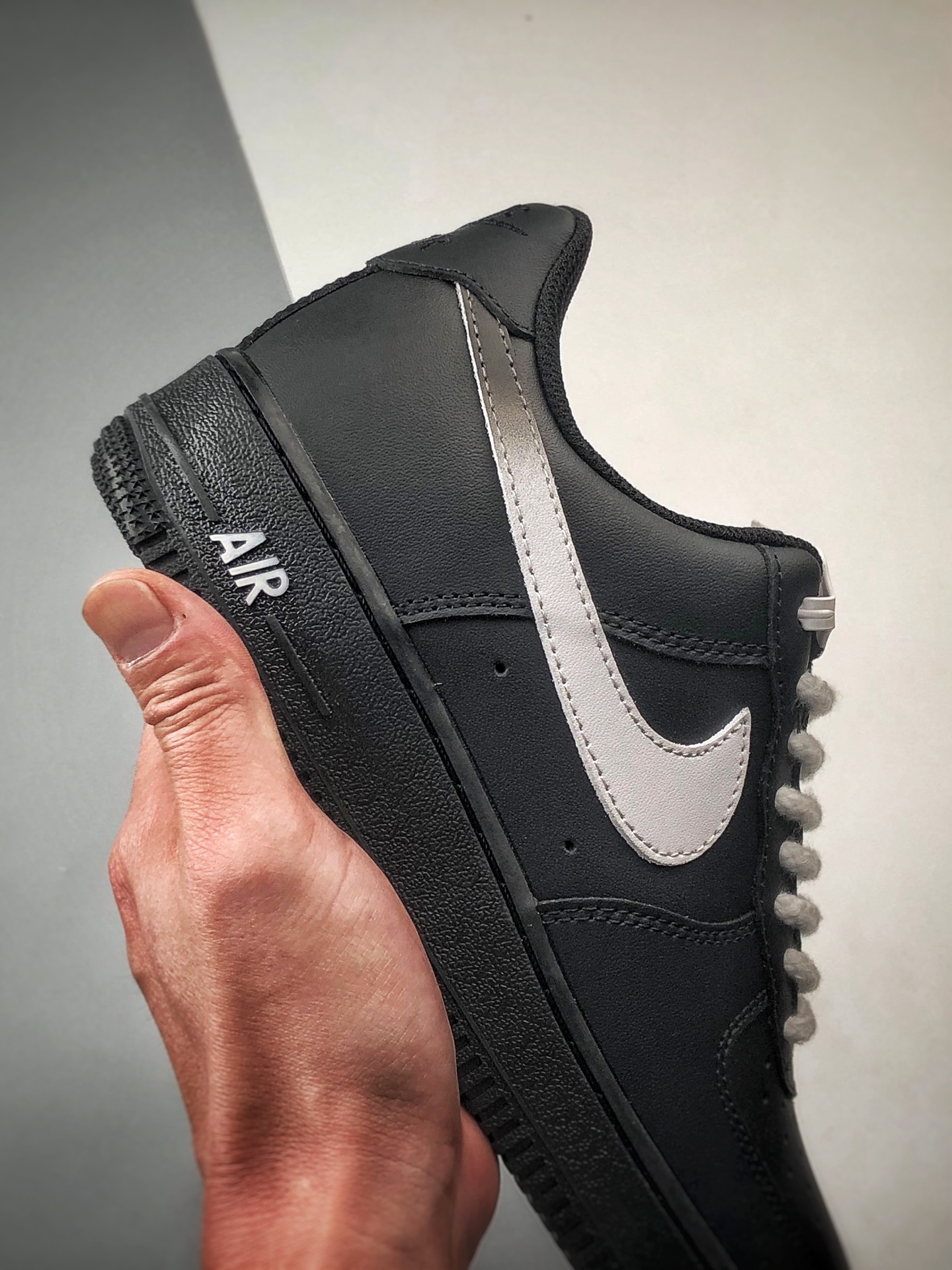 定制球鞋 Air Force 1 Low 黑色美学 渐变黑白 经典休闲运动板鞋 ZH0316-100-Top High Quatity Cheap Sneakers Fashion Clothing Clothes Bags handbags Shoes of all Brand wholesale With The best Quality And Beautiful Price from China Factory Chinese suppliers wholesaler seller 定制球鞋 Air Force 1 Low 黑色美学 渐变黑白 经典休闲运动板鞋 ZH0316-100