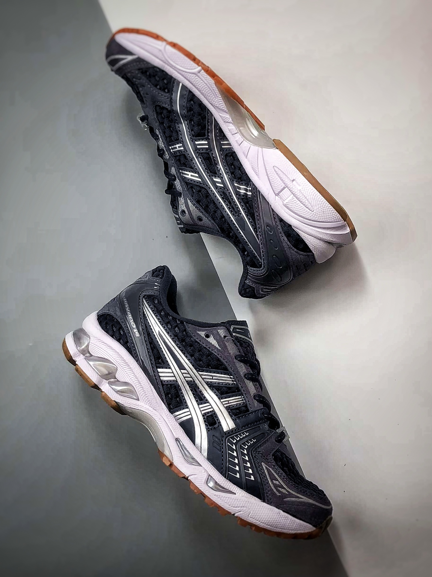 190 A.P.C x Asics Gel-Kayano 14 蓝灰色 亚瑟士14代 纳米纤维气垫百搭休闲运动慢跑鞋 1203A926-400-Chinese UA Cheap High Quatity Brand Clothes Bags handbags Sneakers wholesale wholesaler seller from China Factory suppliers Fashion Clothing Shoes best Quality Beautiful Price 190 A.P.C x Asics Gel-Kayano 14 蓝灰色 亚瑟士14代 纳米纤维气垫百搭休闲运动慢跑鞋 1203A926-400
