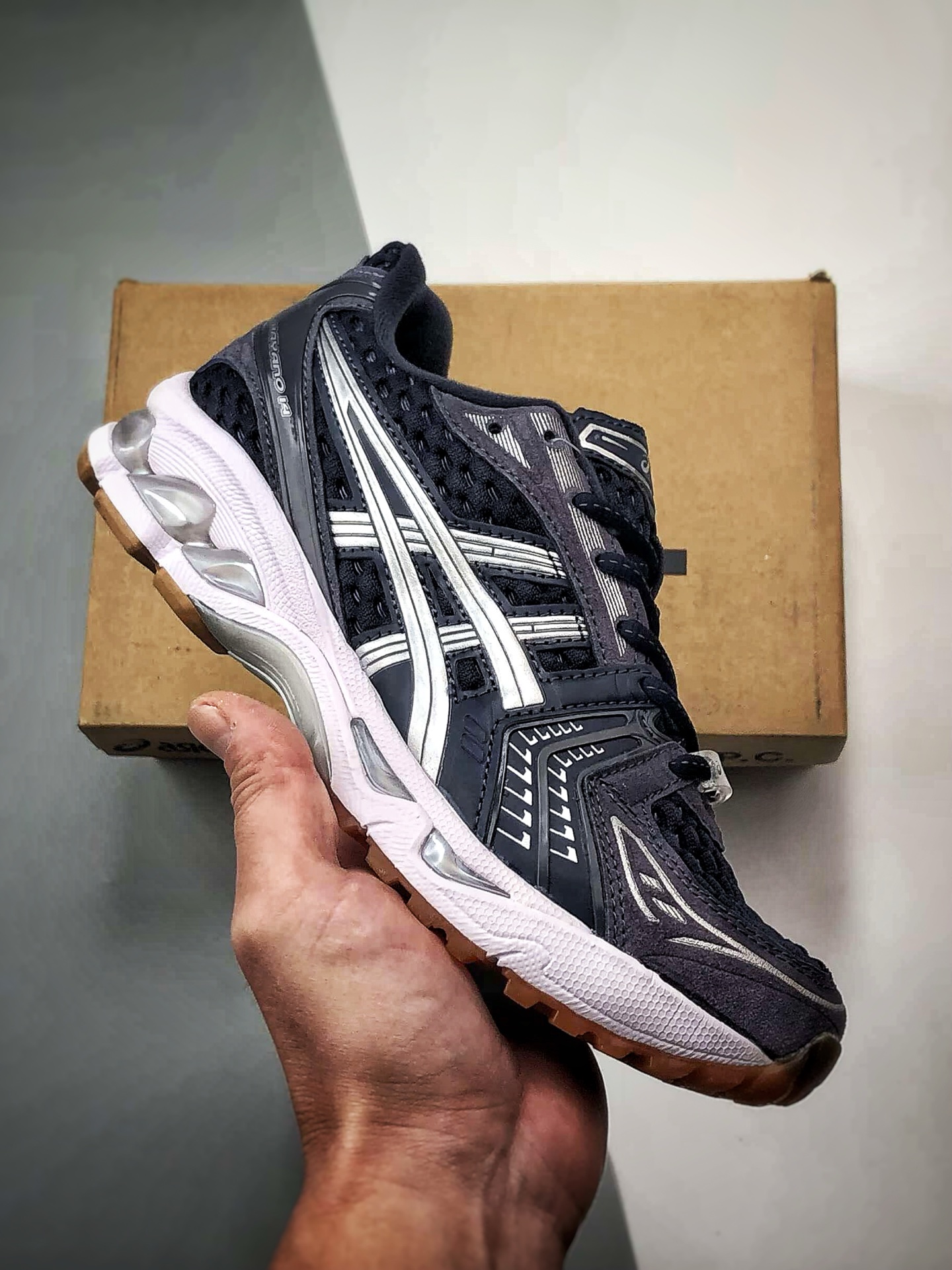 190 A.P.C x Asics Gel-Kayano 14 蓝灰色 亚瑟士14代 纳米纤维气垫百搭休闲运动慢跑鞋 1203A926-400-Chinese UA Cheap High Quatity Brand Clothes Bags handbags Sneakers wholesale wholesaler seller from China Factory suppliers Fashion Clothing Shoes best Quality Beautiful Price 190 A.P.C x Asics Gel-Kayano 14 蓝灰色 亚瑟士14代 纳米纤维气垫百搭休闲运动慢跑鞋 1203A926-400