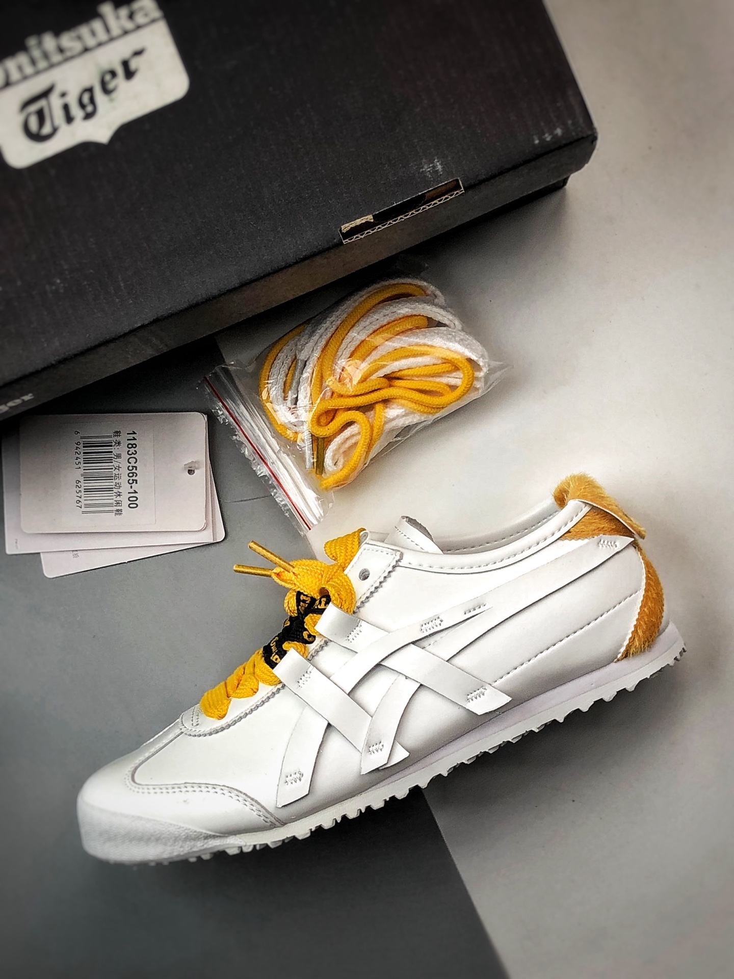 160 Asics 鬼冢虎 Mexico 66 GNY 白黄 1183C565-100