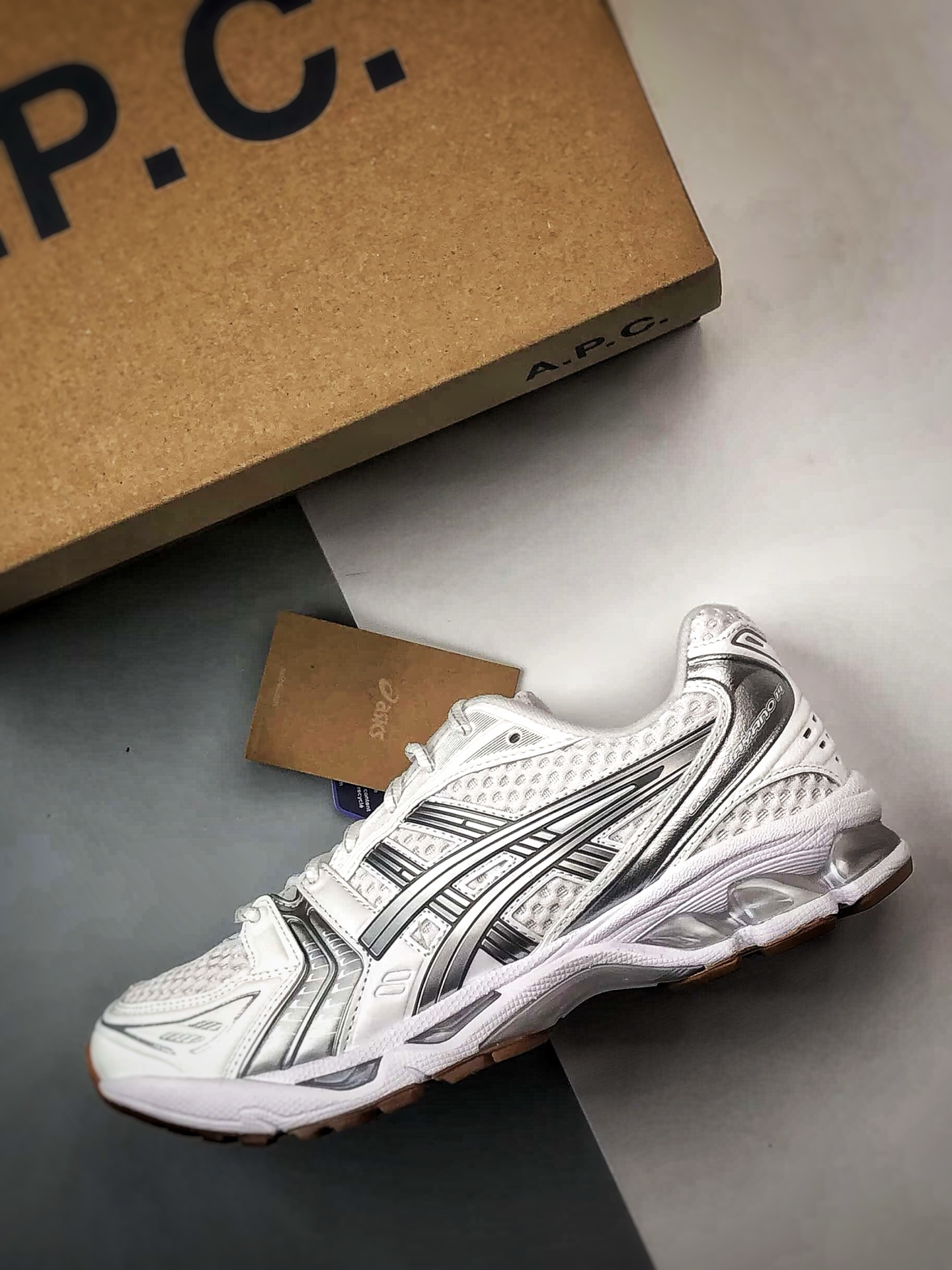 320 APC x Asics Gel-Kayano 14系列 白色 复古街头休闲运动跑步鞋 1201A727-100-Chinese UA Cheap High Quatity Brand Clothes Bags handbags Sneakers wholesale wholesaler seller from China Factory suppliers Fashion Clothing Shoes best Quality Beautiful Price 320 APC x Asics Gel-Kayano 14系列 白色 复古街头休闲运动跑步鞋 1201A727-100