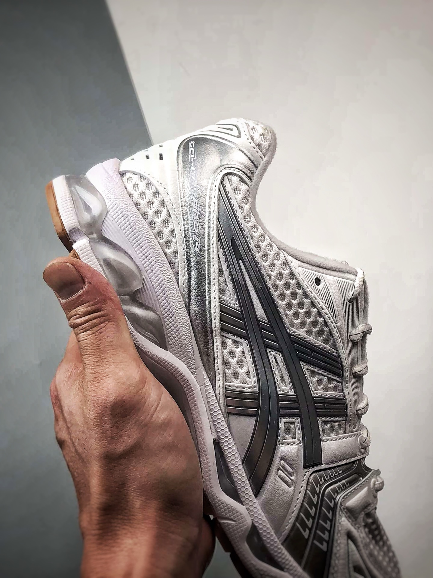 320 APC x Asics Gel-Kayano 14系列 白色 复古街头休闲运动跑步鞋 1201A727-100-Chinese UA Cheap High Quatity Brand Clothes Bags handbags Sneakers wholesale wholesaler seller from China Factory suppliers Fashion Clothing Shoes best Quality Beautiful Price 320 APC x Asics Gel-Kayano 14系列 白色 复古街头休闲运动跑步鞋 1201A727-100
