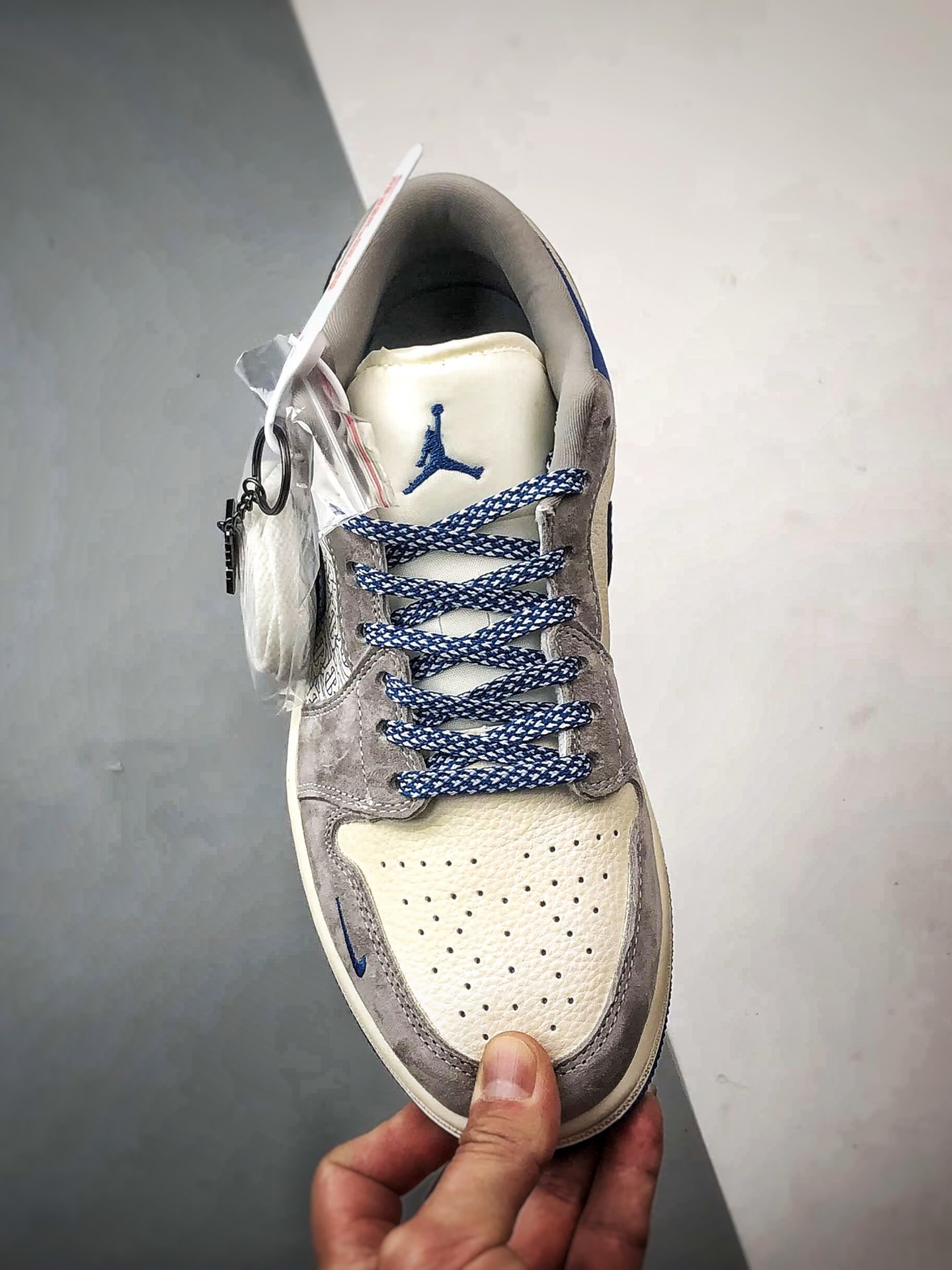 Air Jordan 1 Low ”高端定制” 巴宝莉印花米灰蓝 LD8888-016-Top High Quatity Cheap Sneakers Fashion Clothing Clothes Bags handbags Shoes of all Brand wholesale With The best Quality And Beautiful Price from China Factory Chinese suppliers wholesaler seller Air Jordan 1 Low ”高端定制” 巴宝莉印花米灰蓝 LD8888-016
