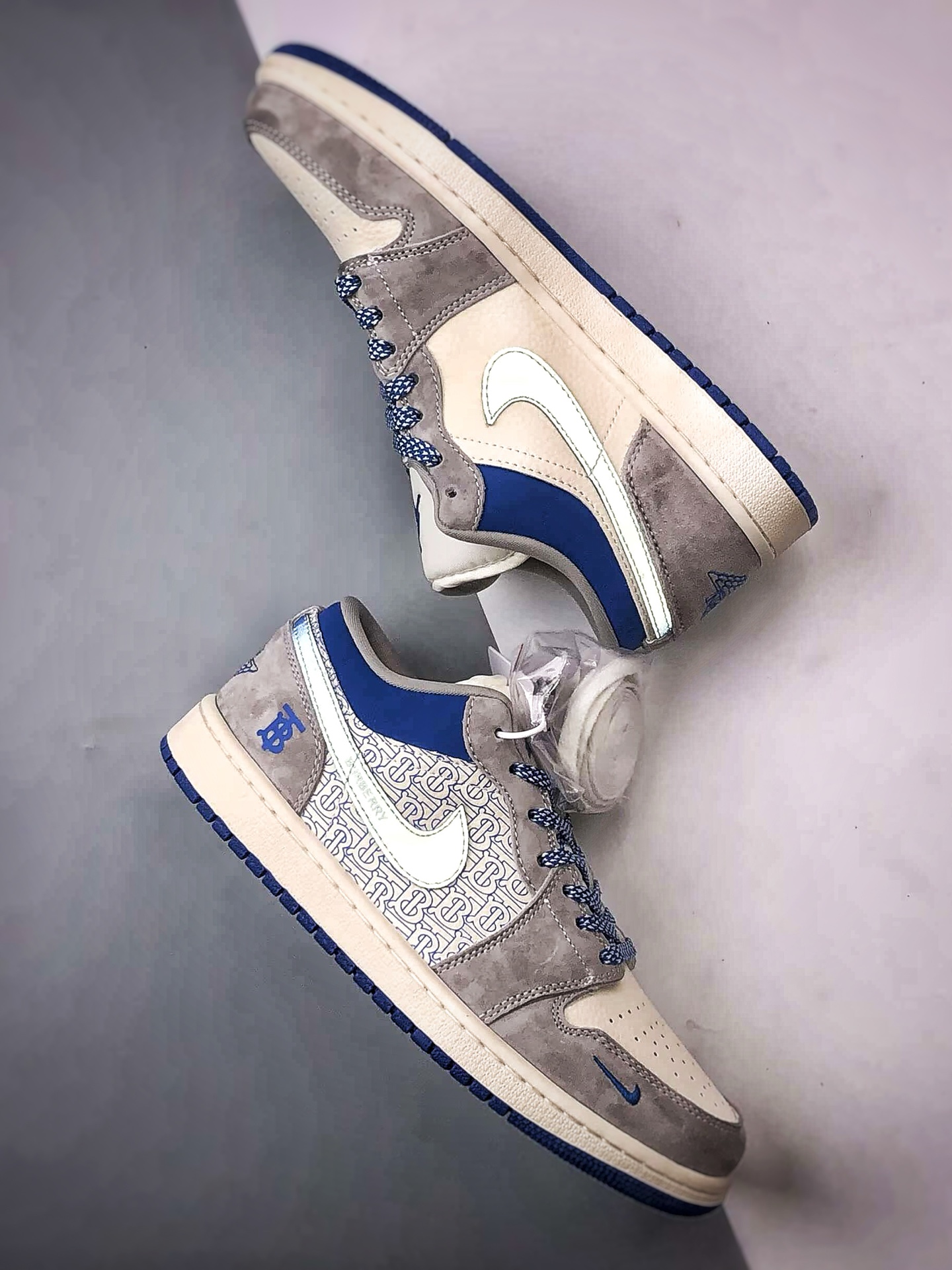 Air Jordan 1 Low ”高端定制” 巴宝莉印花米灰蓝 LD8888-016-Top High Quatity Cheap Sneakers Fashion Clothing Clothes Bags handbags Shoes of all Brand wholesale With The best Quality And Beautiful Price from China Factory Chinese suppliers wholesaler seller Air Jordan 1 Low ”高端定制” 巴宝莉印花米灰蓝 LD8888-016